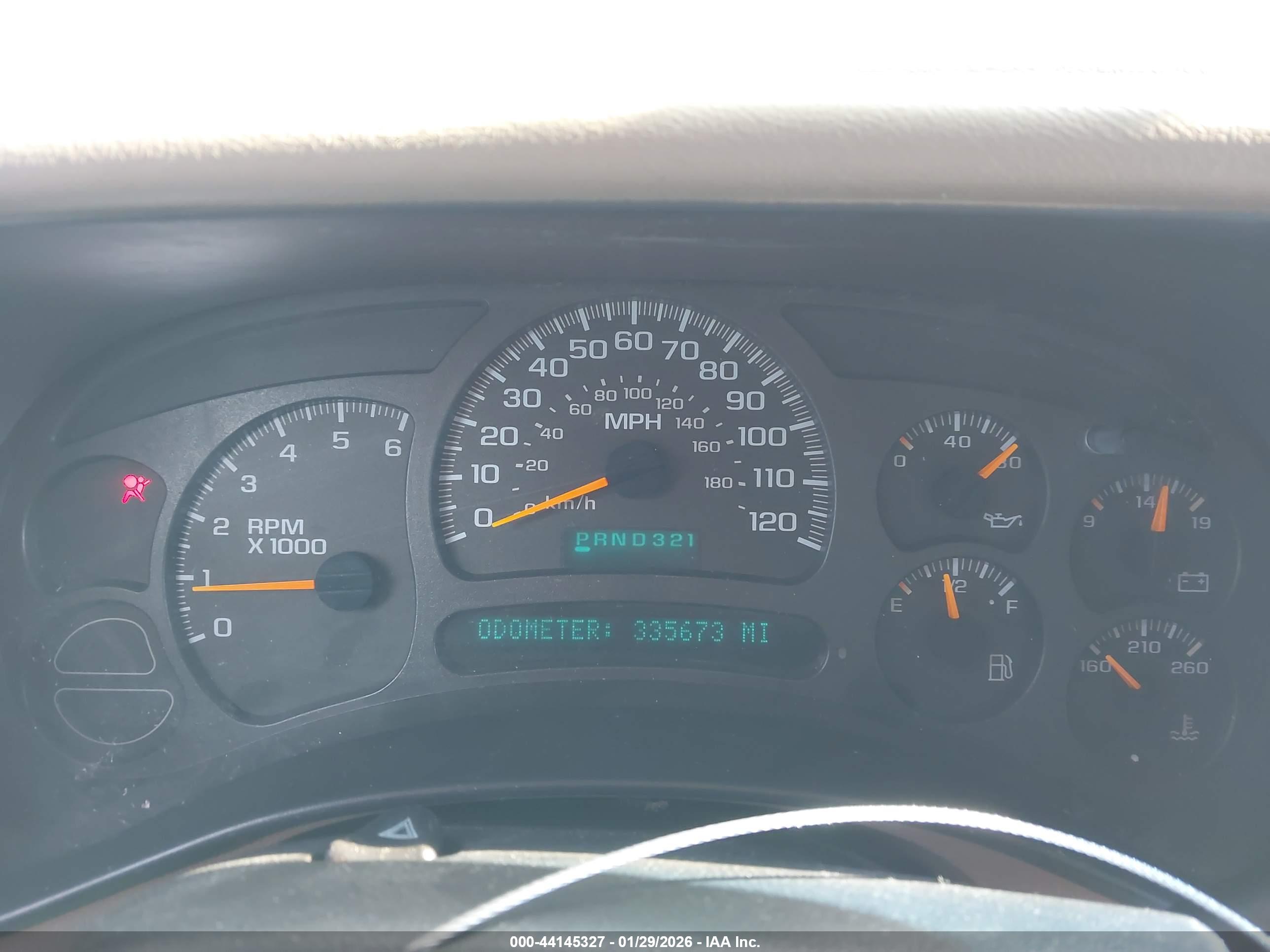 CHEVROLET TAHOE image 7