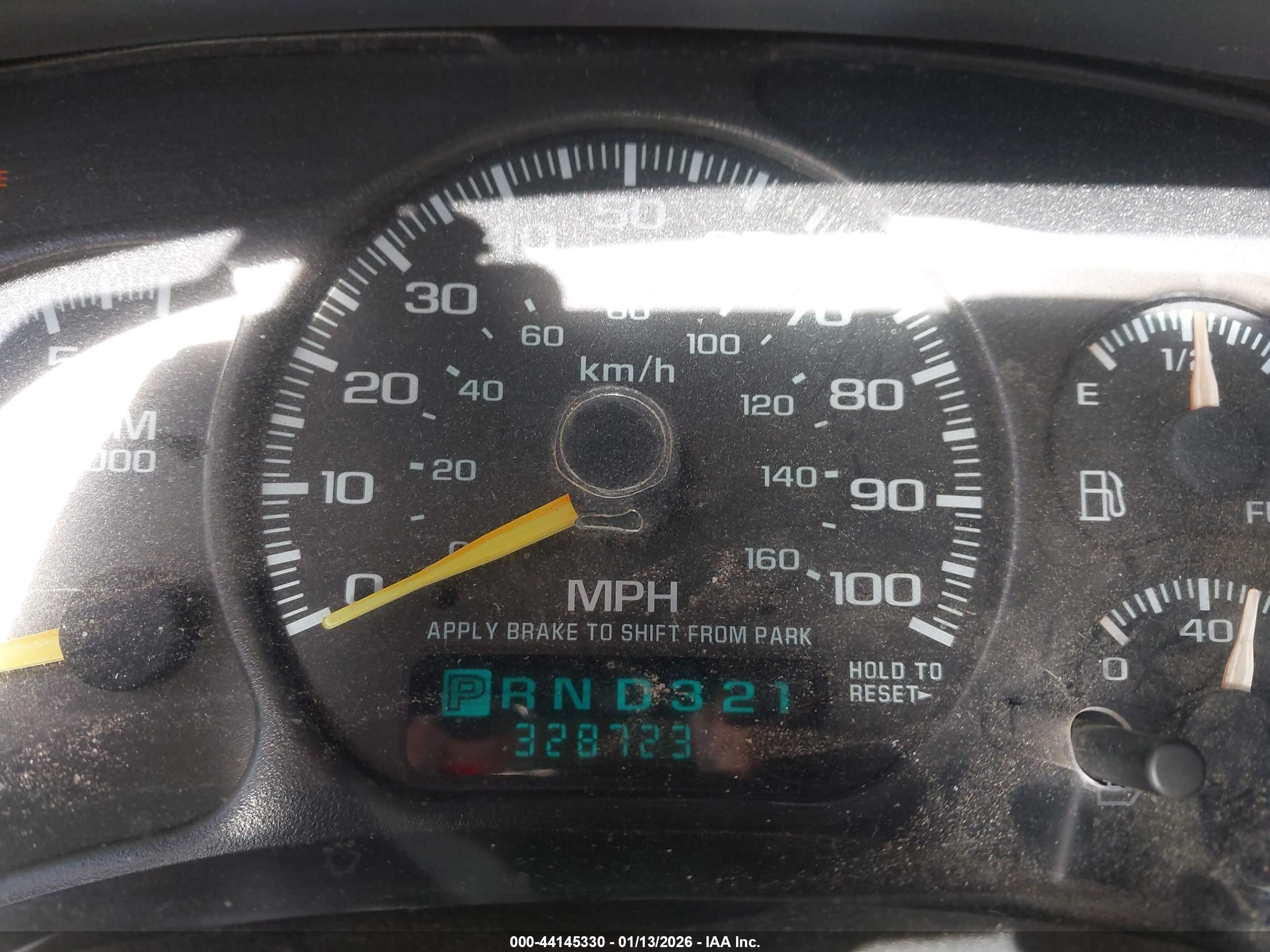 CHEVROLET SILVERADO image 7