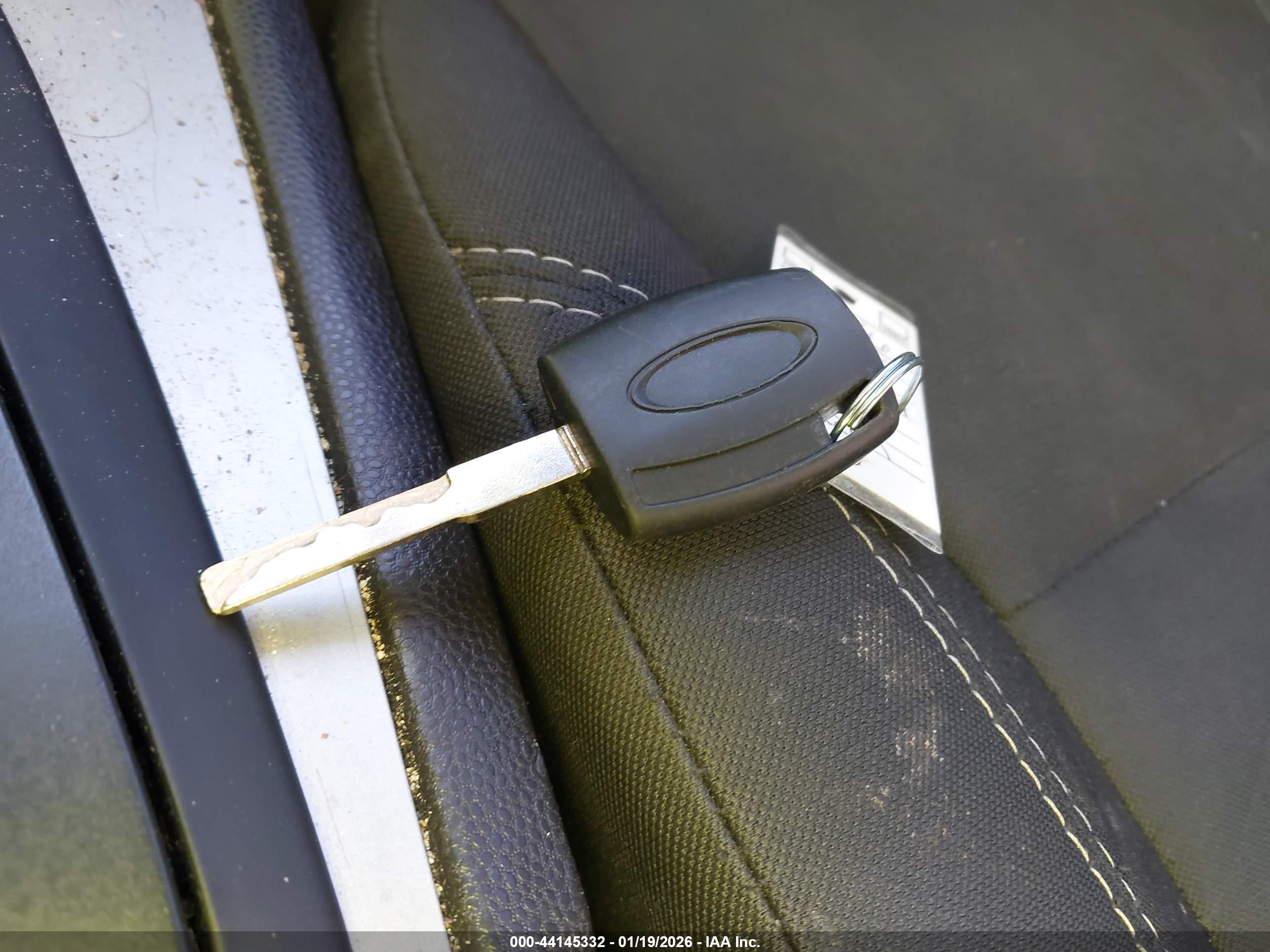 FORD FIESTA image 11