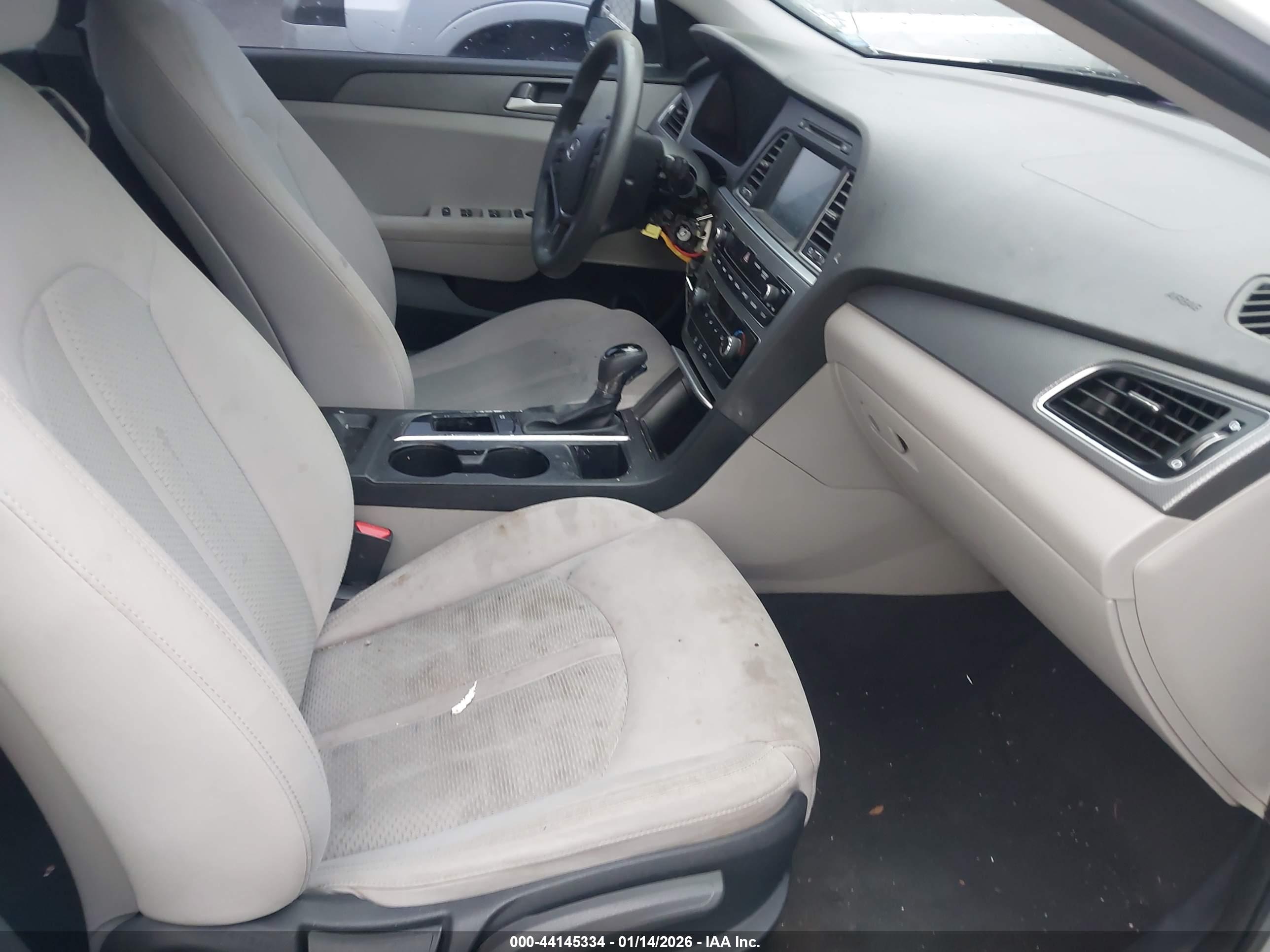 HYUNDAI SONATA image 5