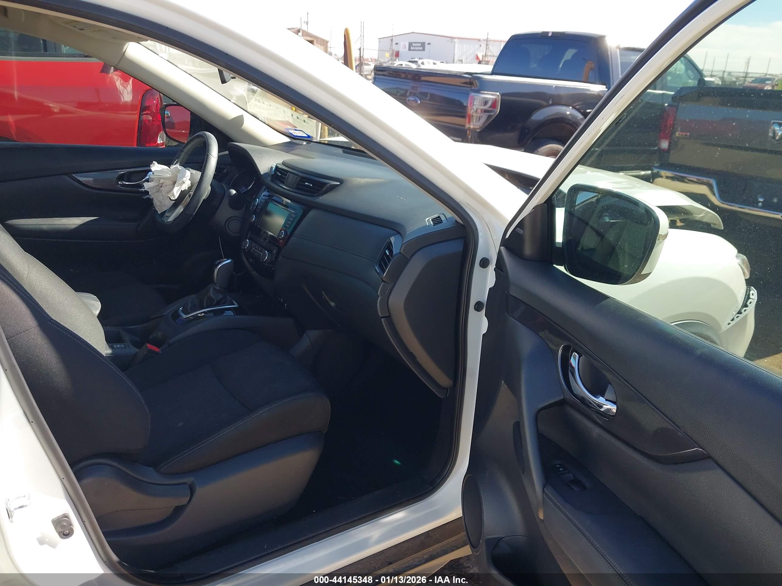 NISSAN ROGUE image 5