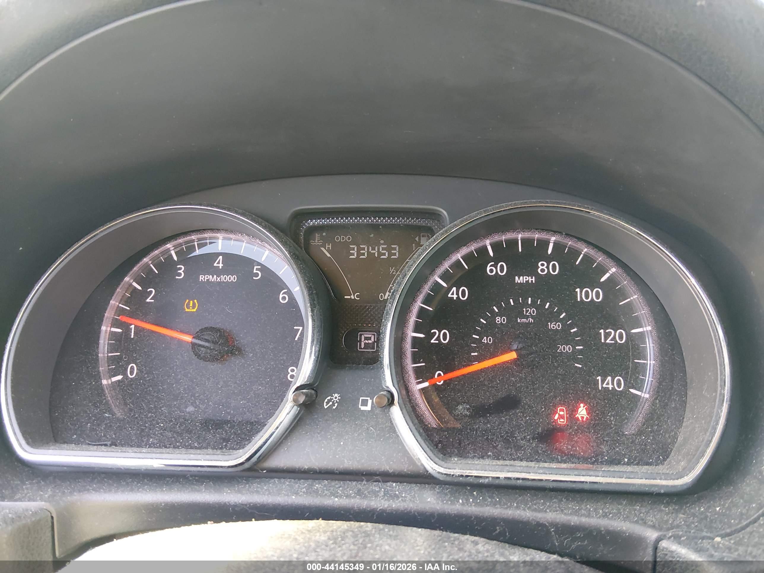 NISSAN VERSA image 7