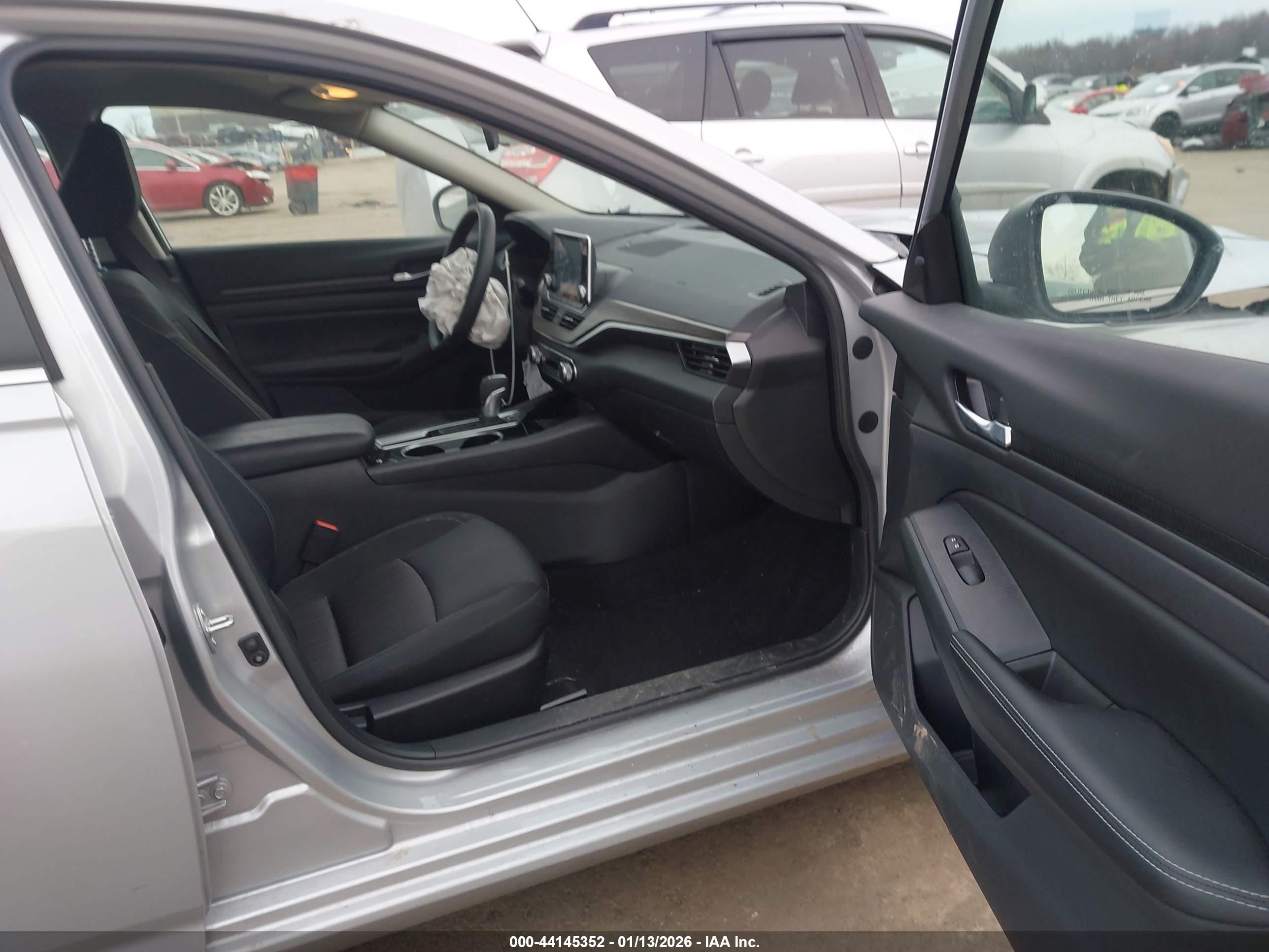 NISSAN ALTIMA image 5