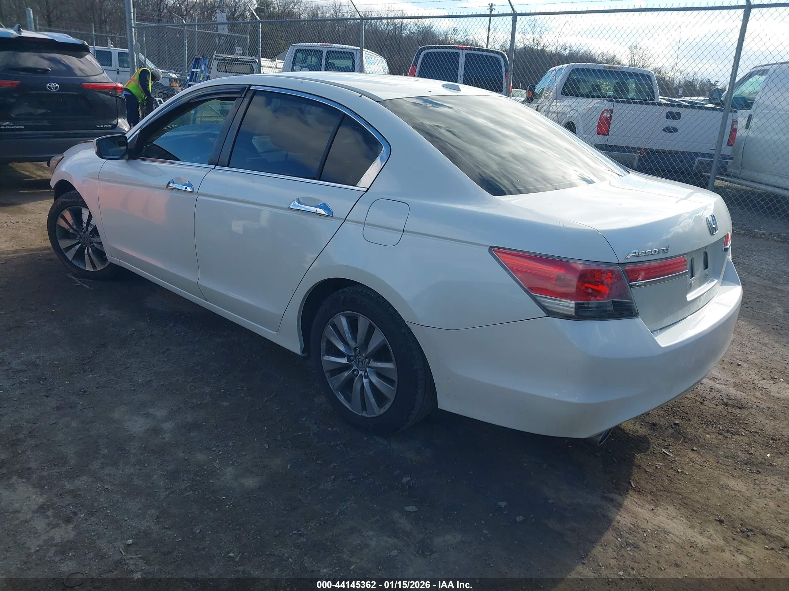 HONDA ACCORD image 3