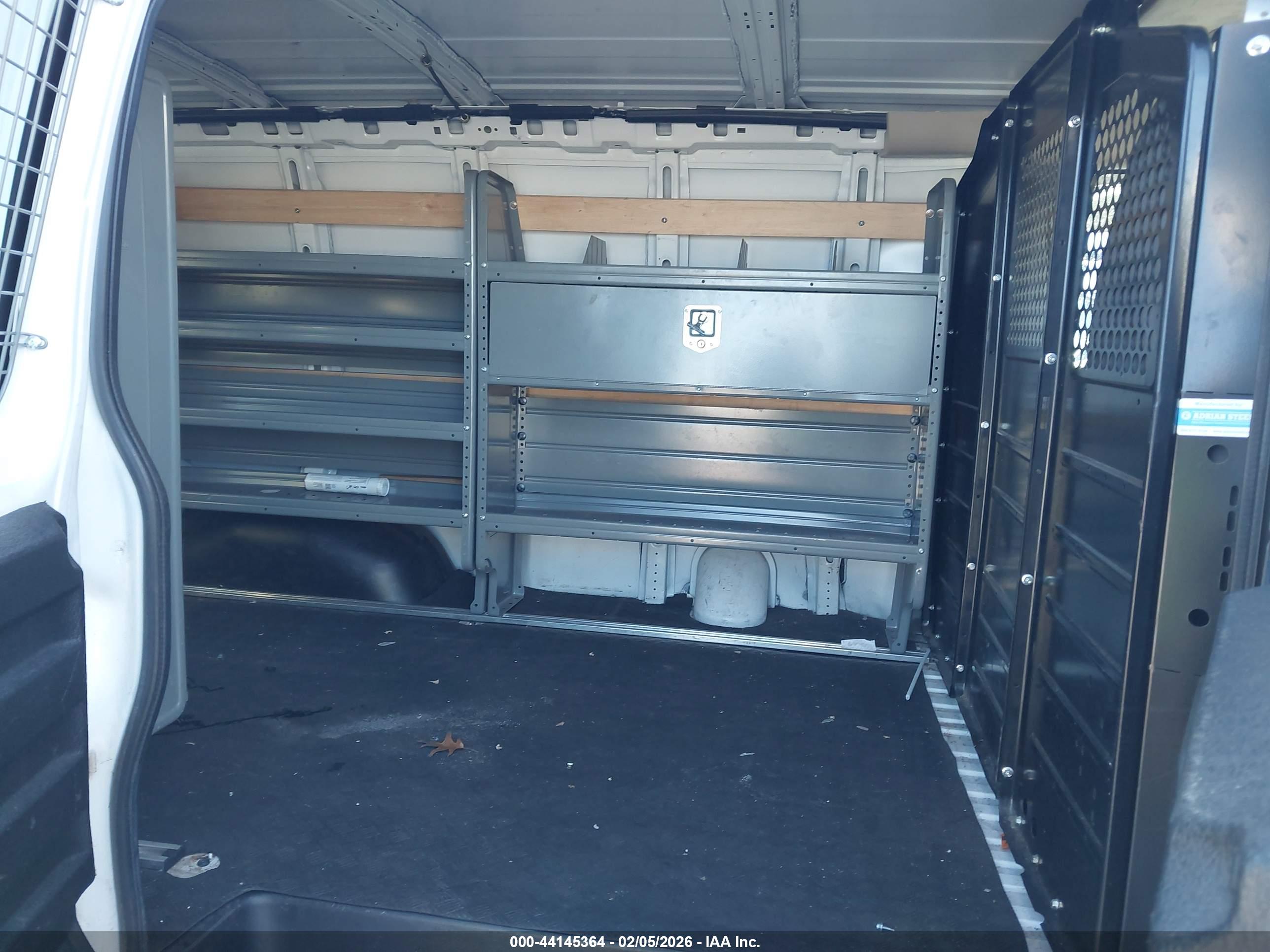 CHEVROLET EXPRESS image 8