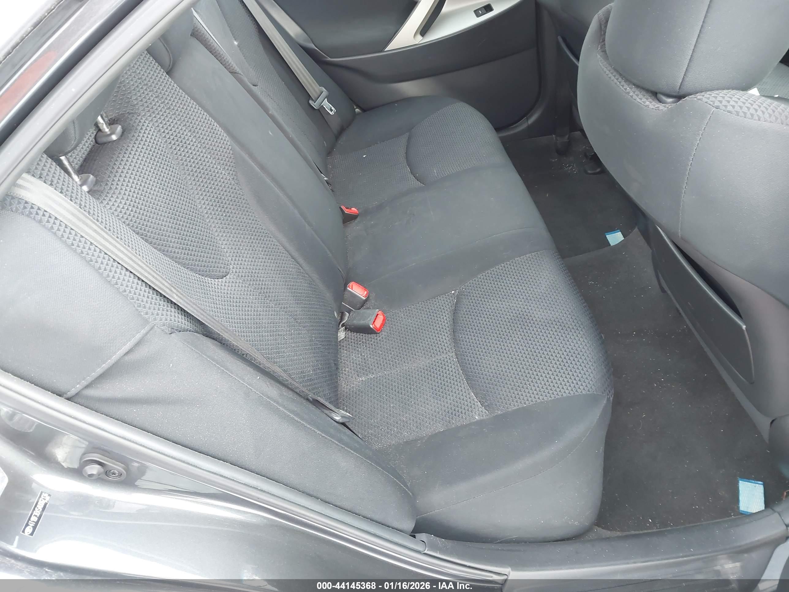 TOYOTA CAMRY image 8