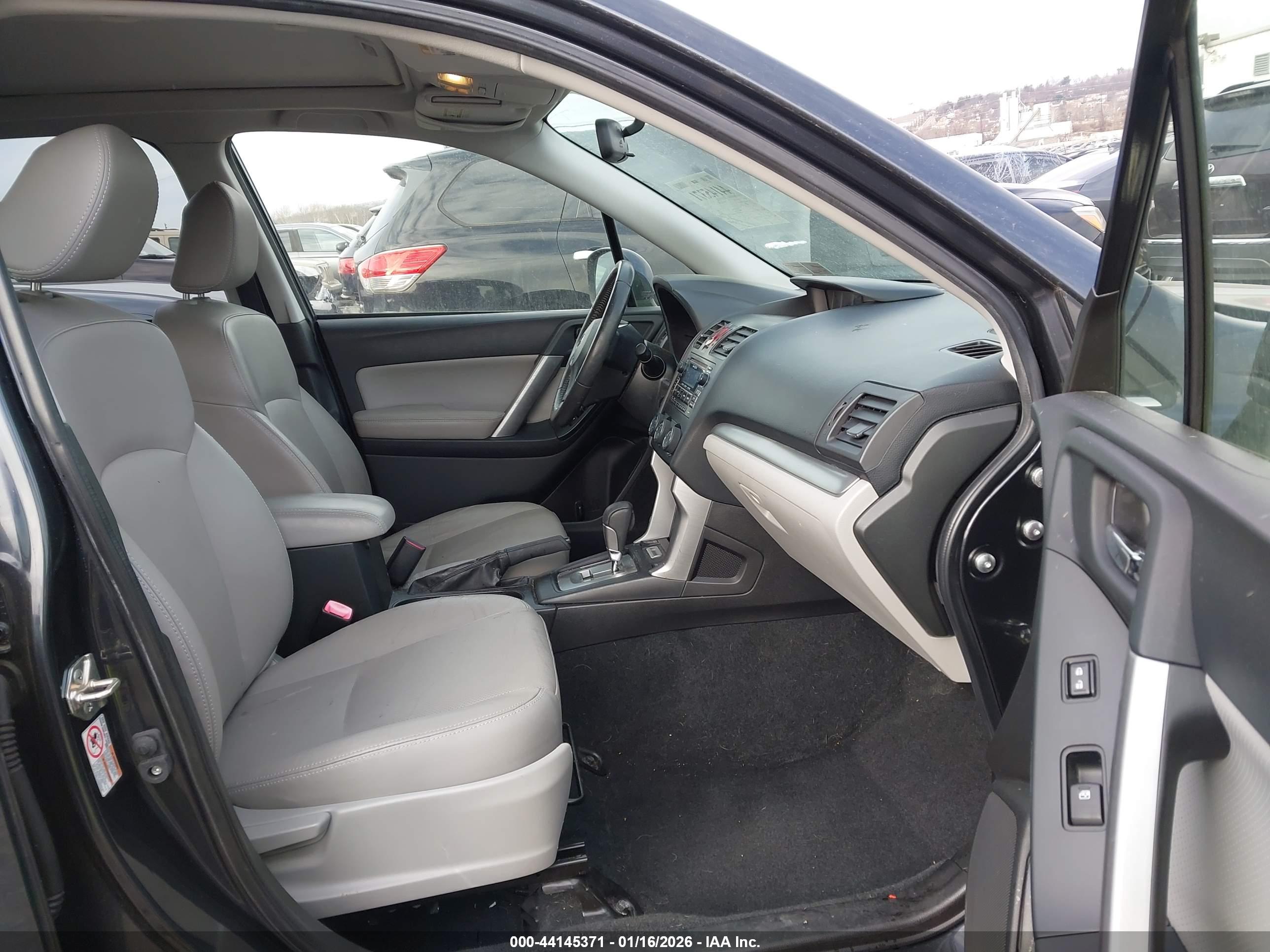 SUBARU FORESTER image 5