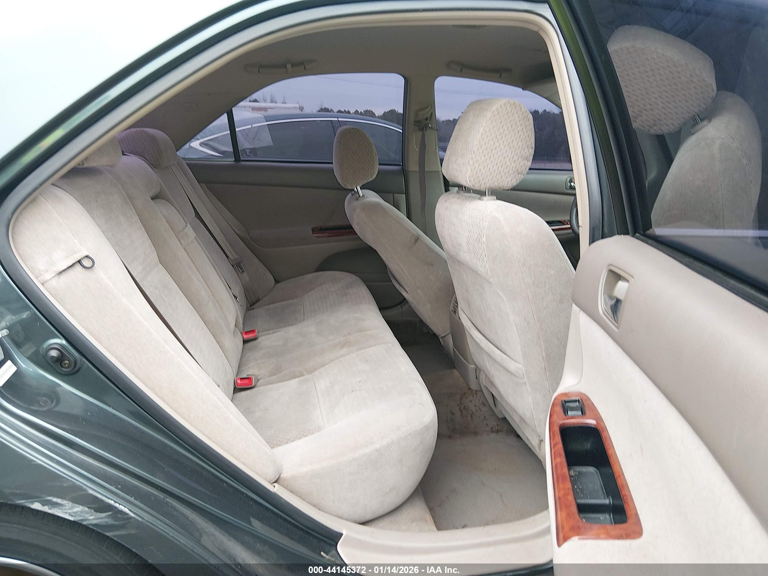 TOYOTA CAMRY image 8