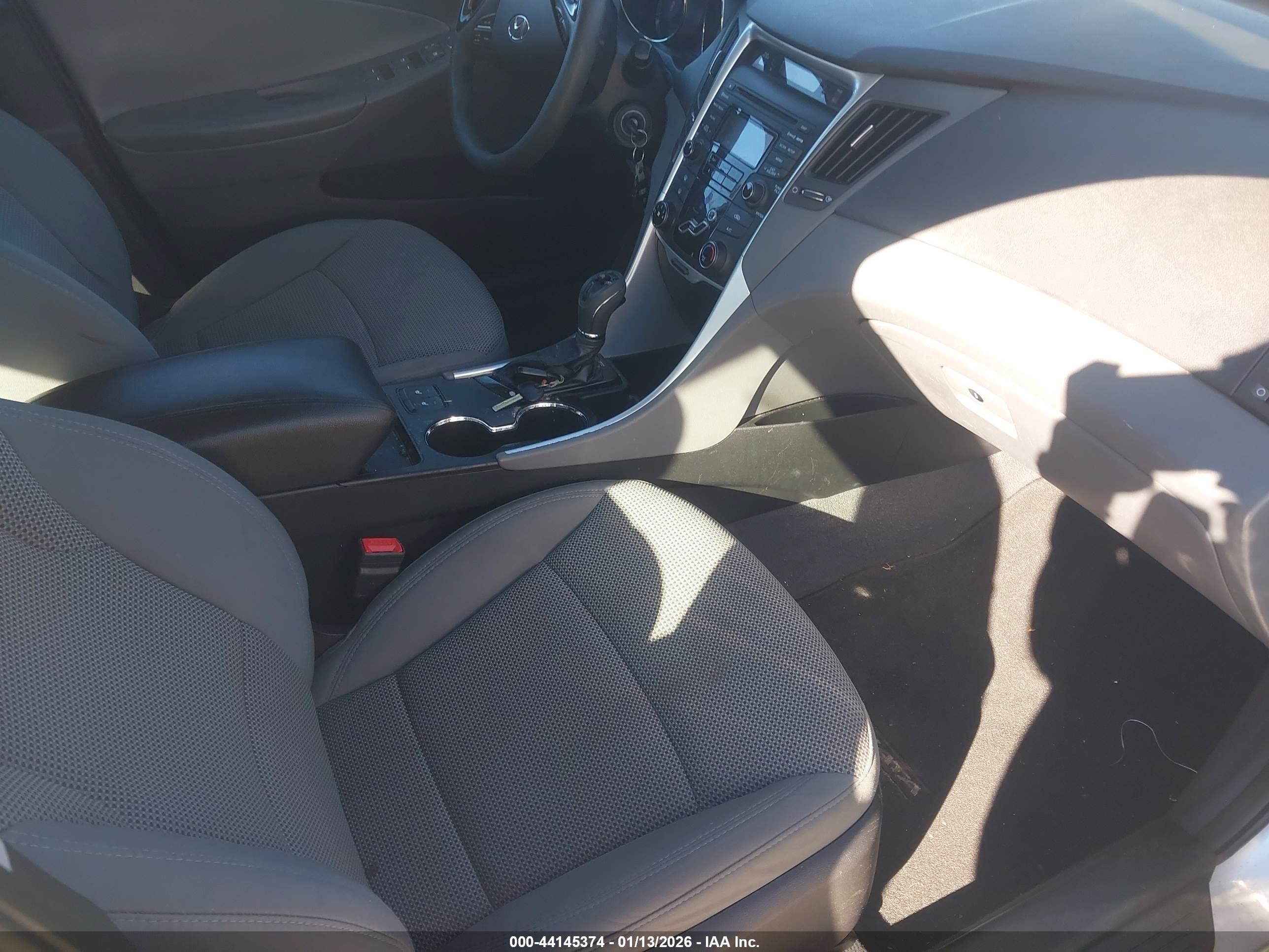 HYUNDAI SONATA image 5