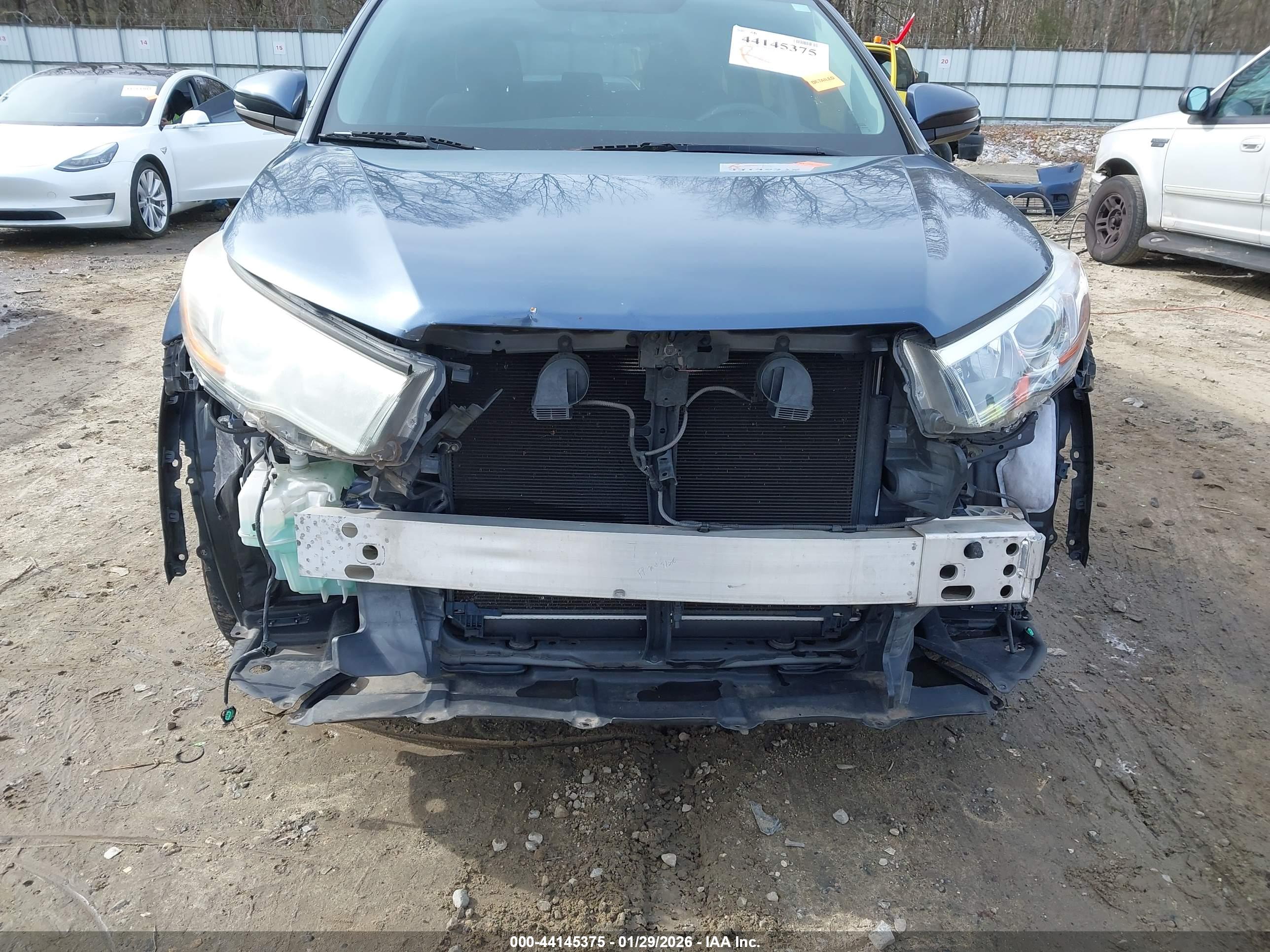 TOYOTA HIGHLANDER image 6