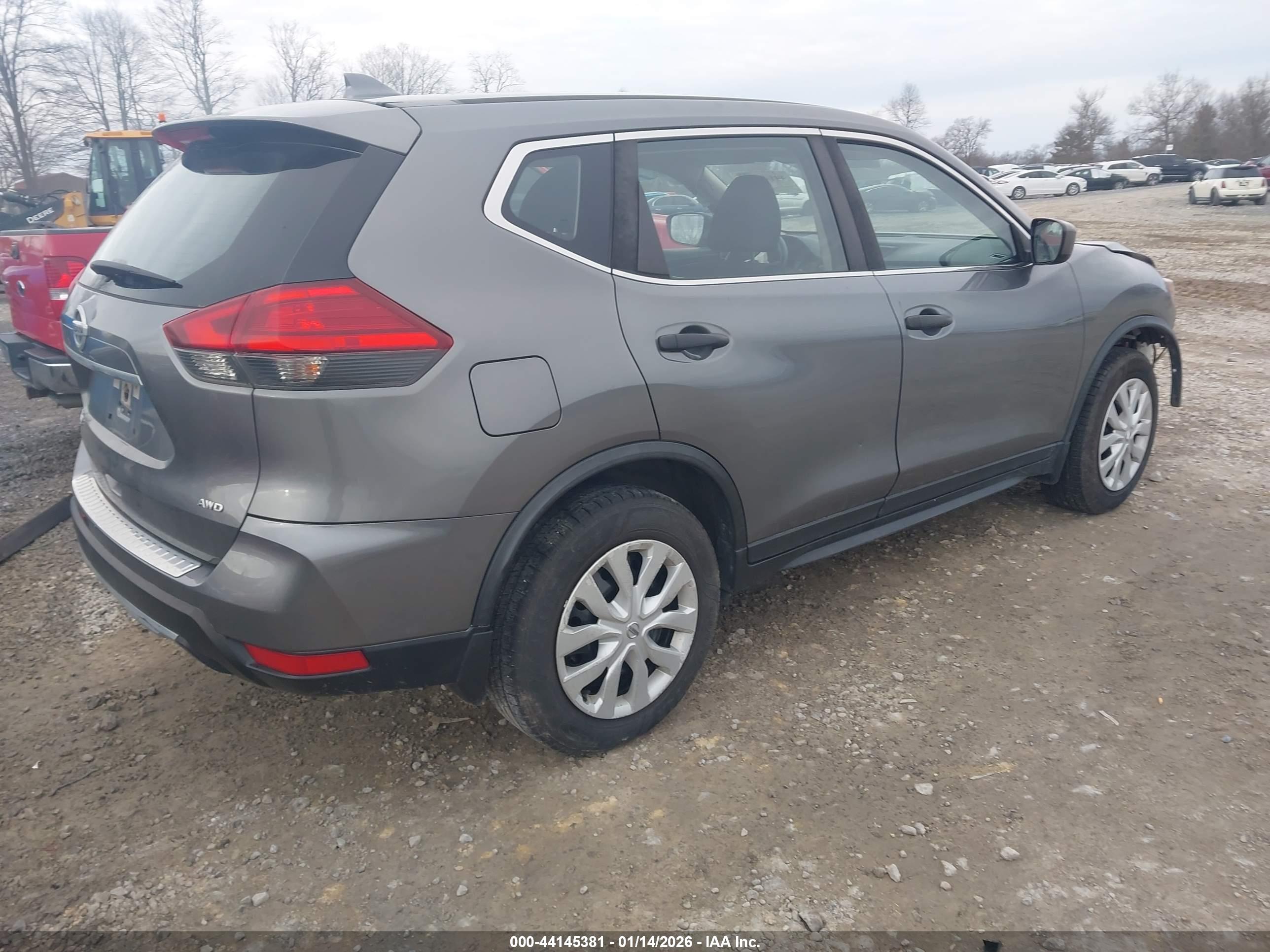 NISSAN ROGUE image 4