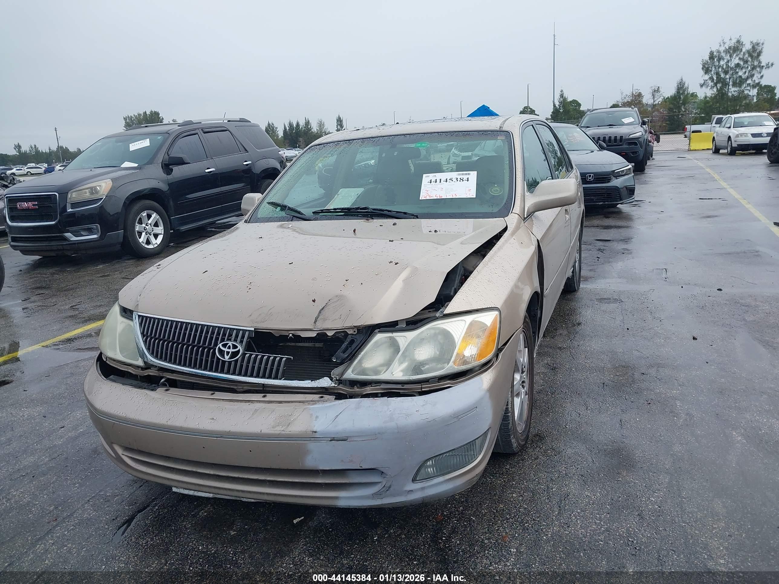 TOYOTA AVALON image 6