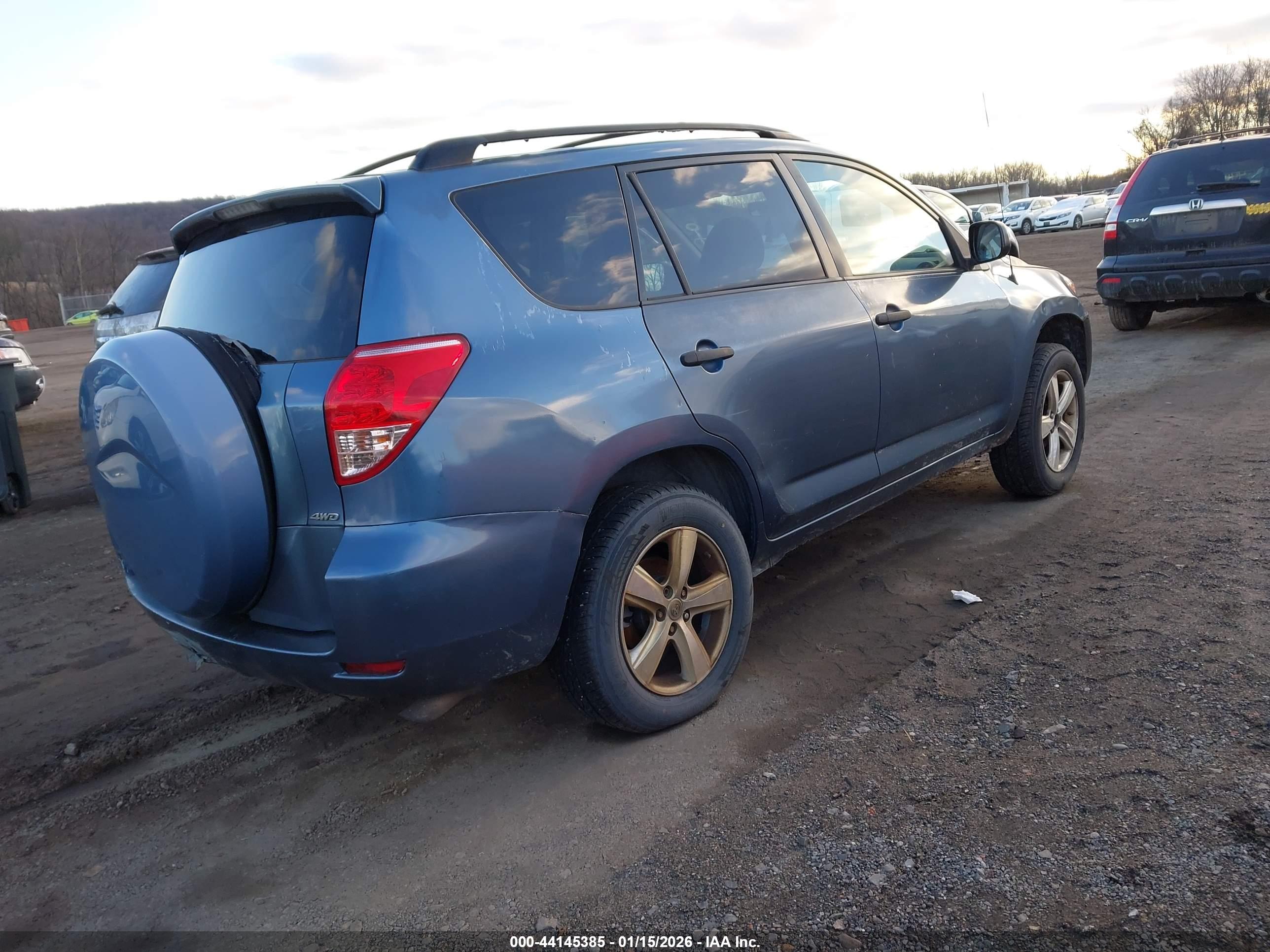 TOYOTA RAV4 image 4