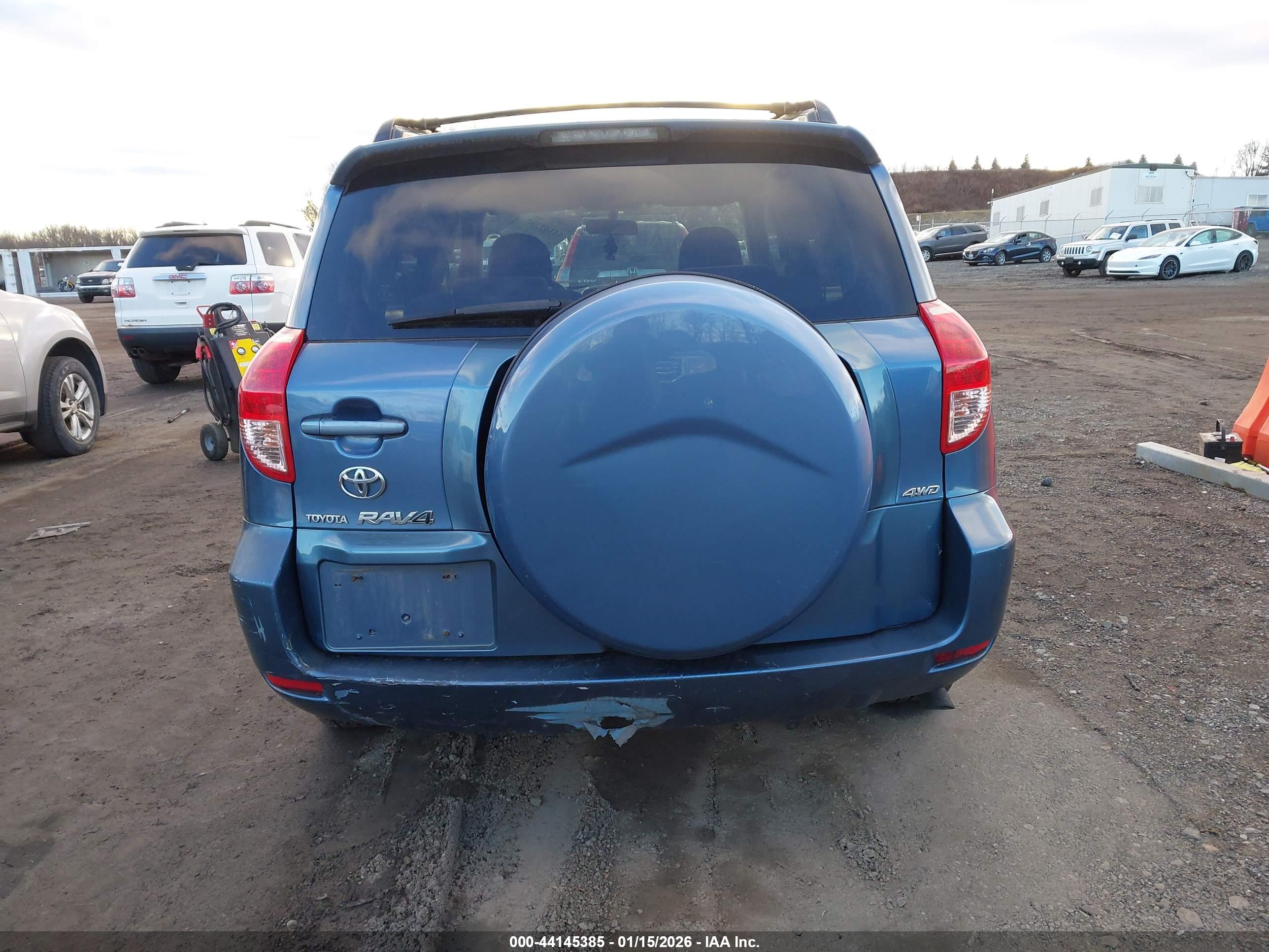 TOYOTA RAV4 image 6