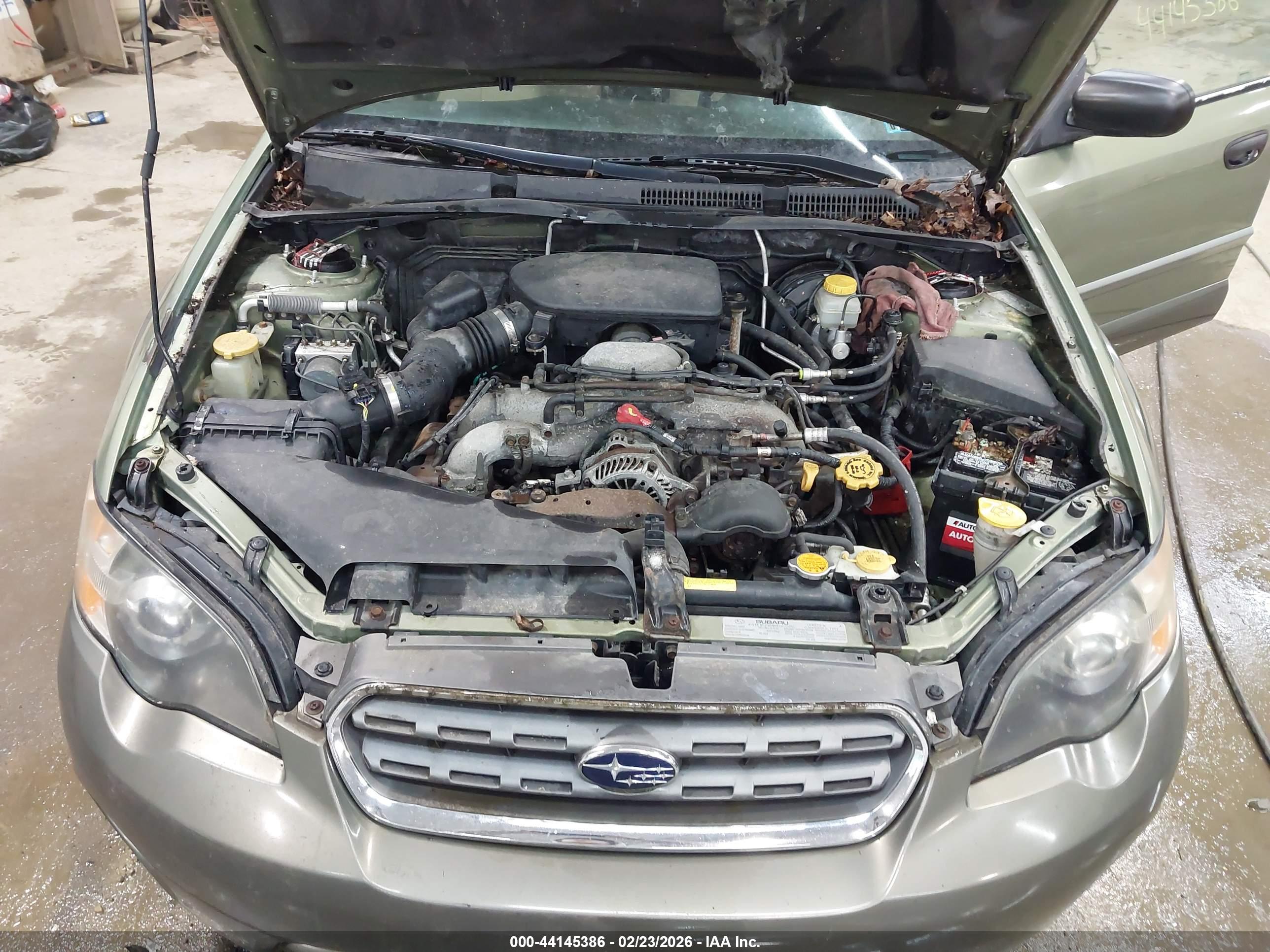 SUBARU OUTBACK image 10