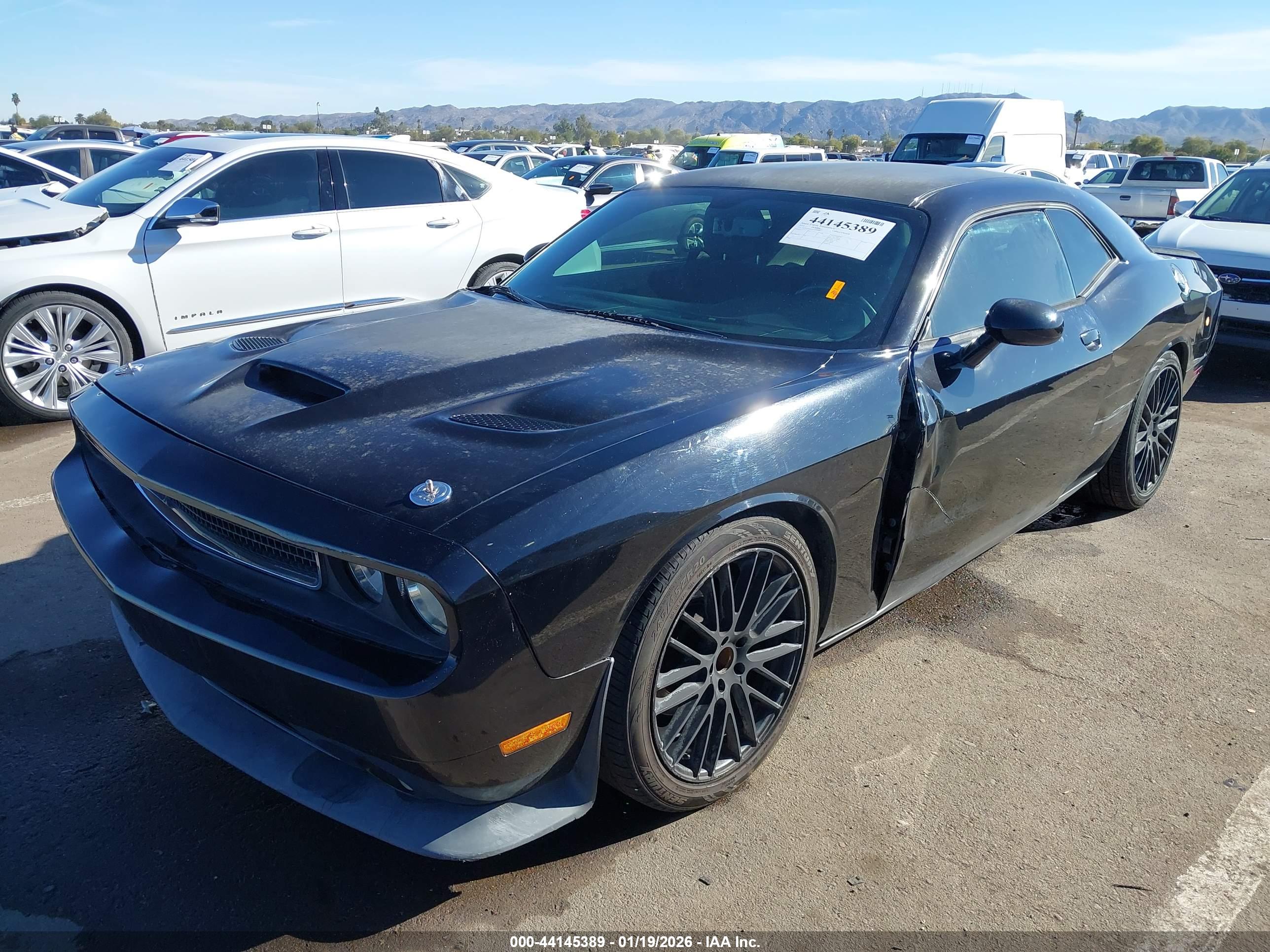 DODGE CHALLENGER image 2