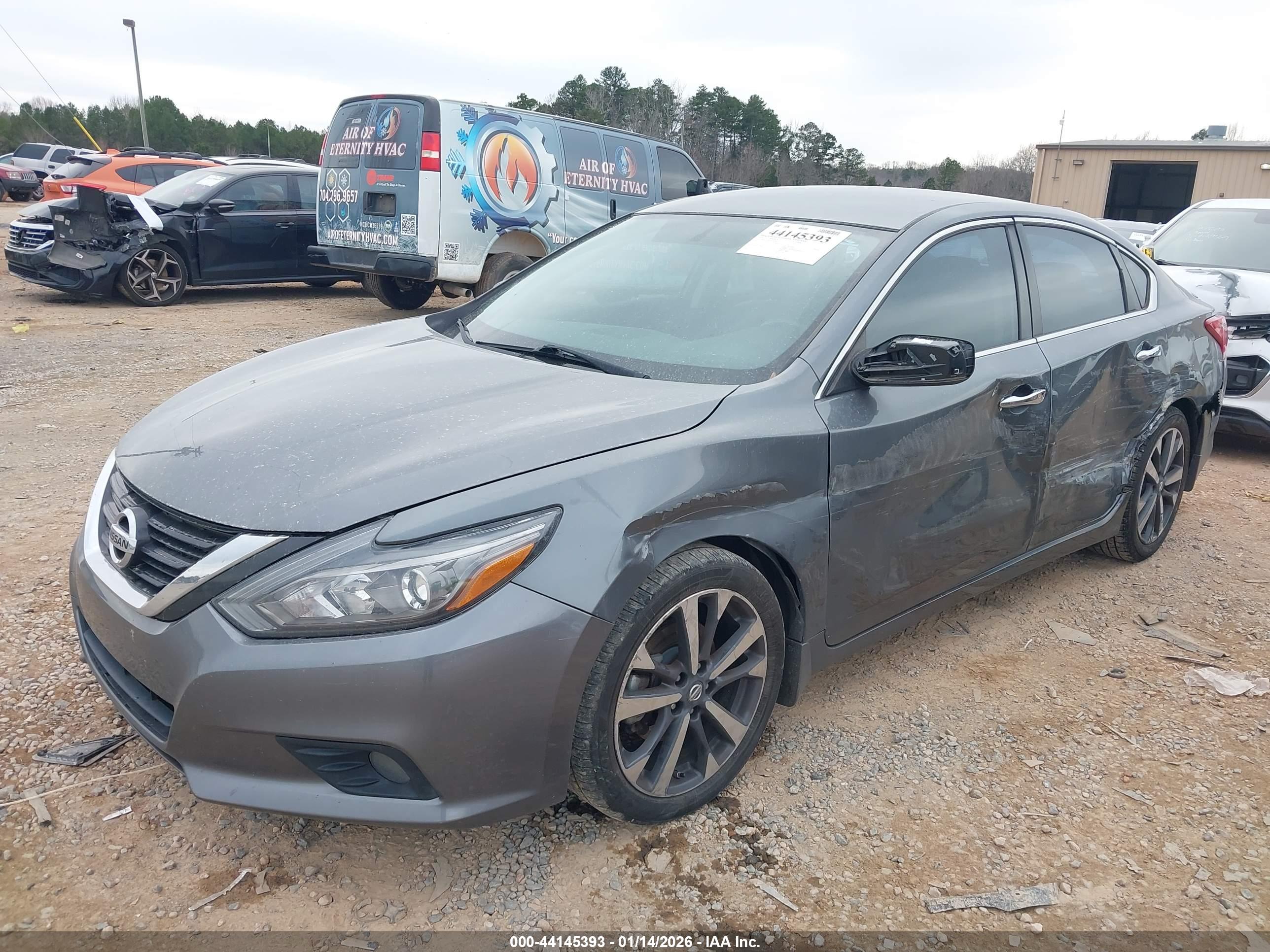 NISSAN ALTIMA image 2