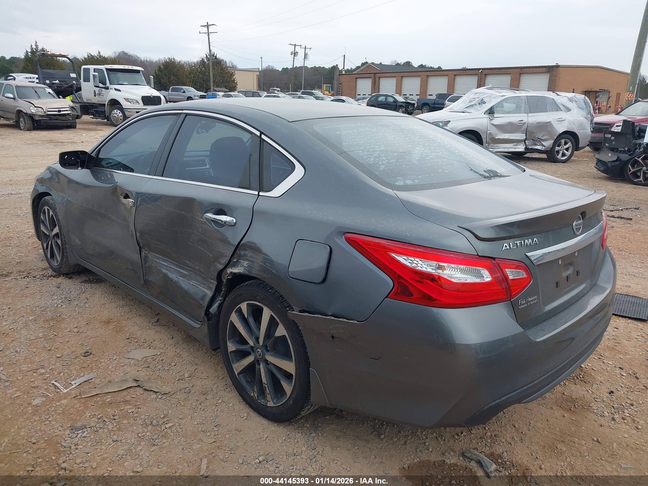 NISSAN ALTIMA image 3