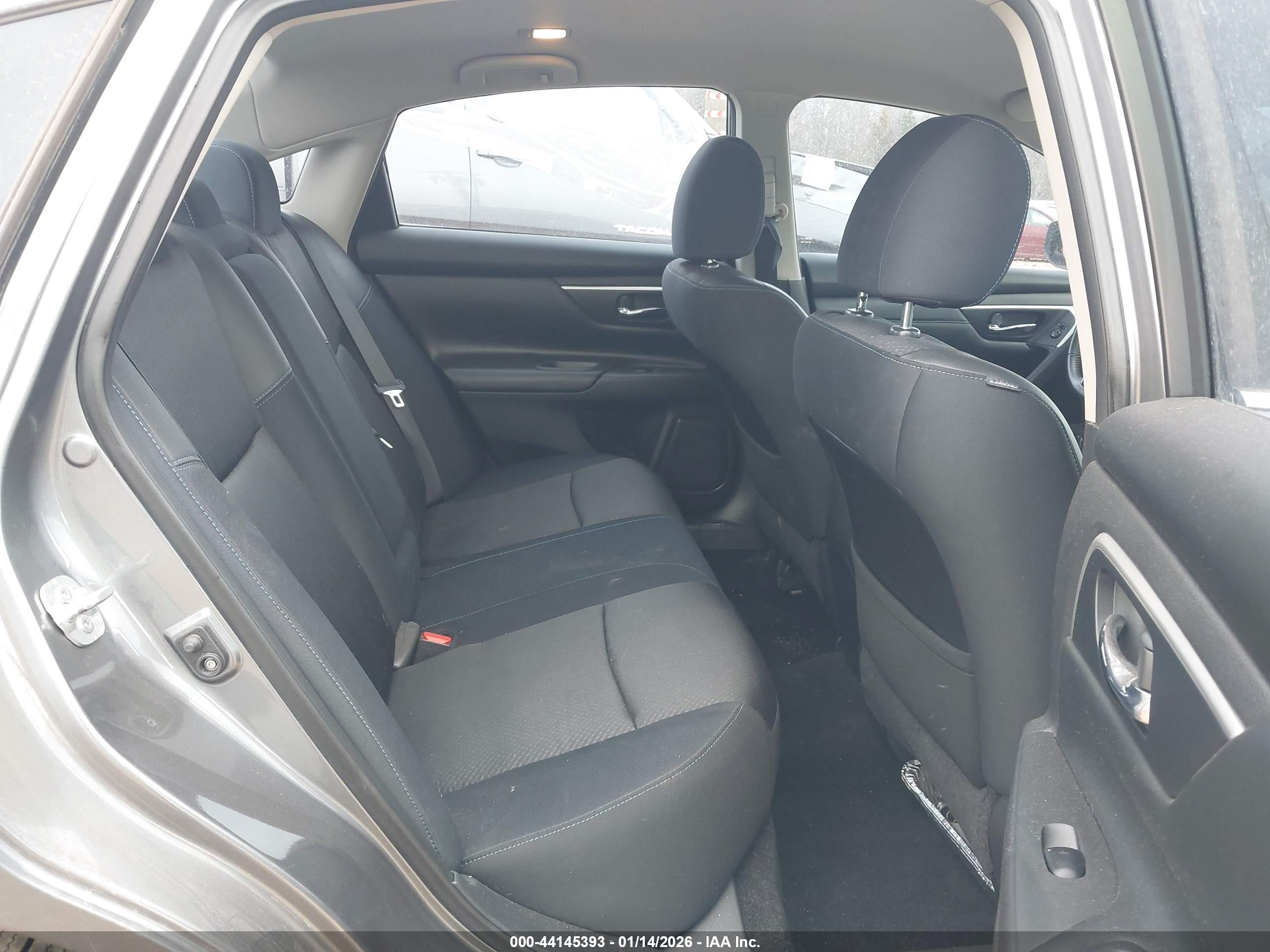 NISSAN ALTIMA image 8