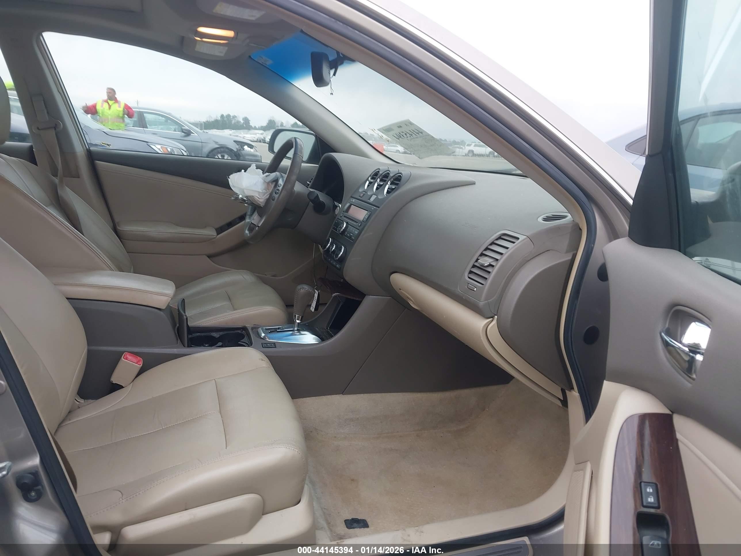 NISSAN ALTIMA image 5