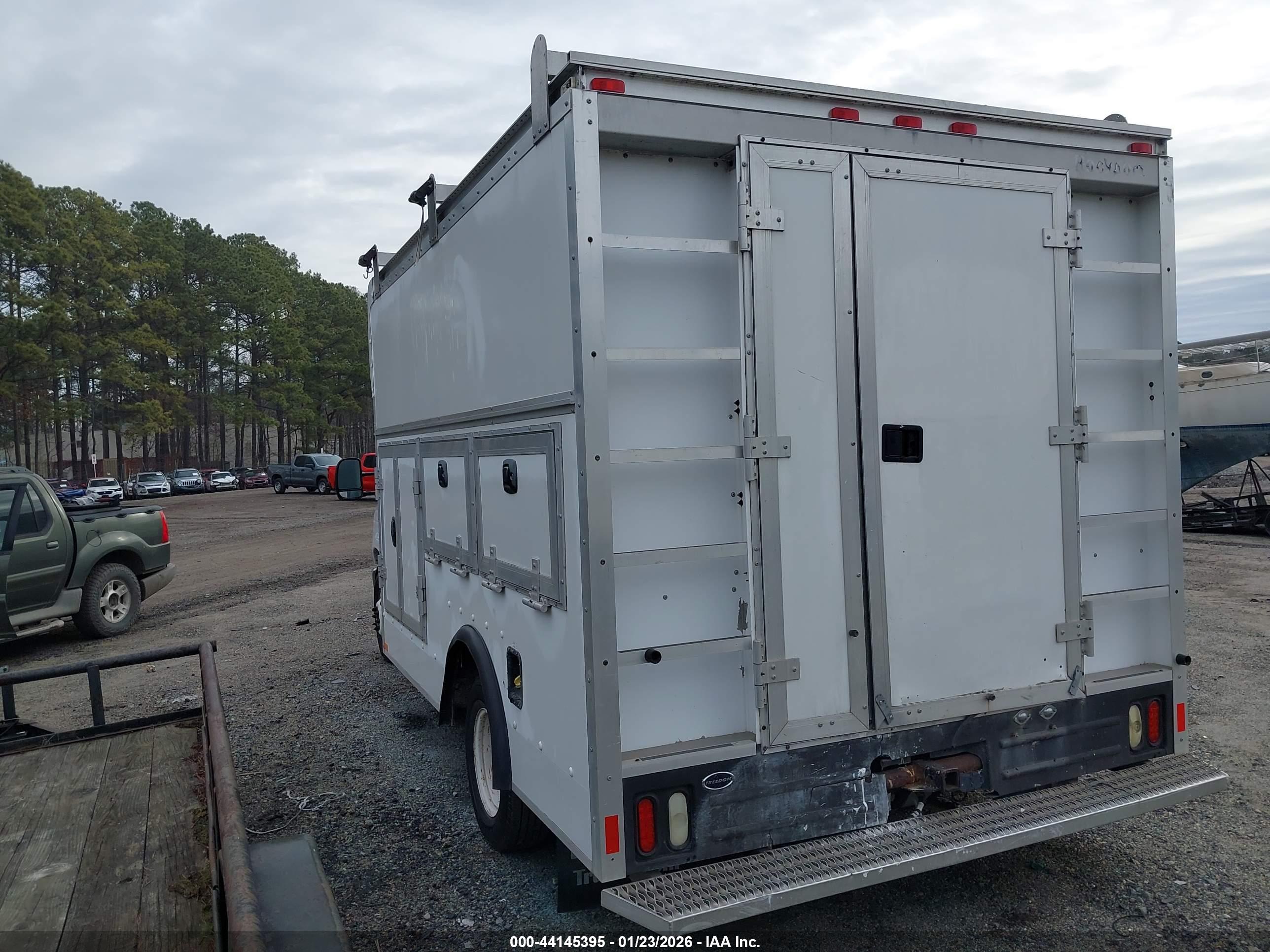 FORD E-350 image 3