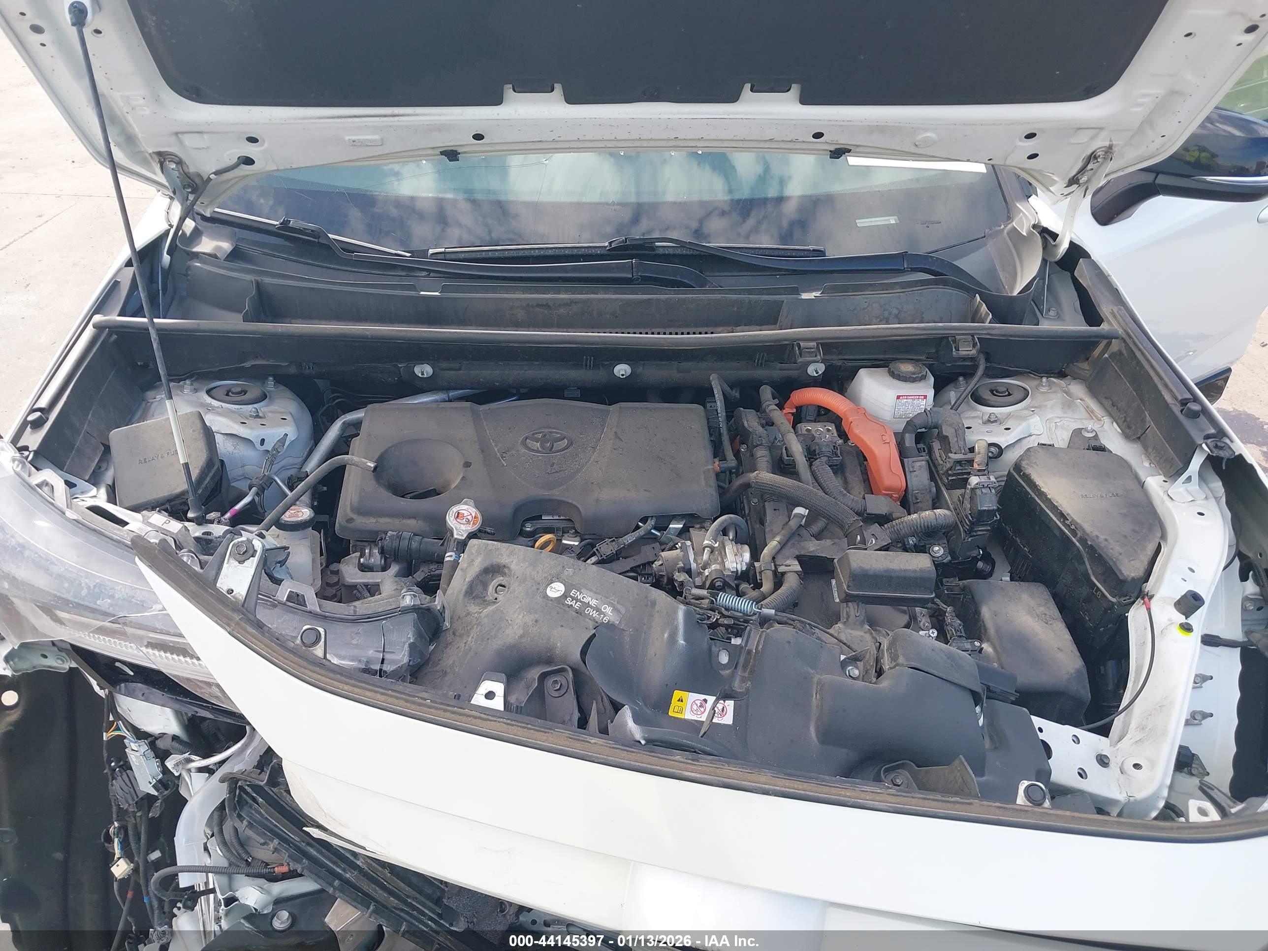 TOYOTA RAV4 image 10