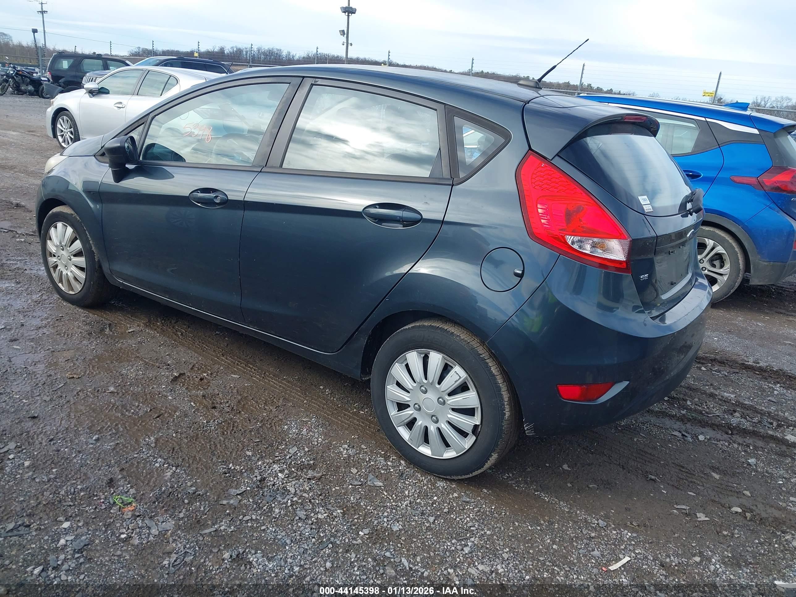 FORD FIESTA image 3