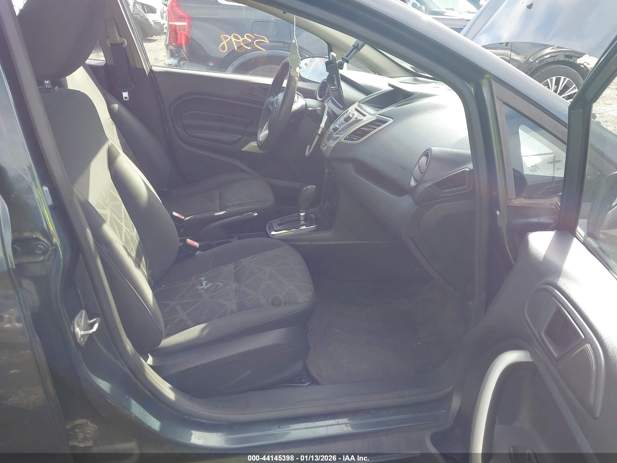 FORD FIESTA image 5