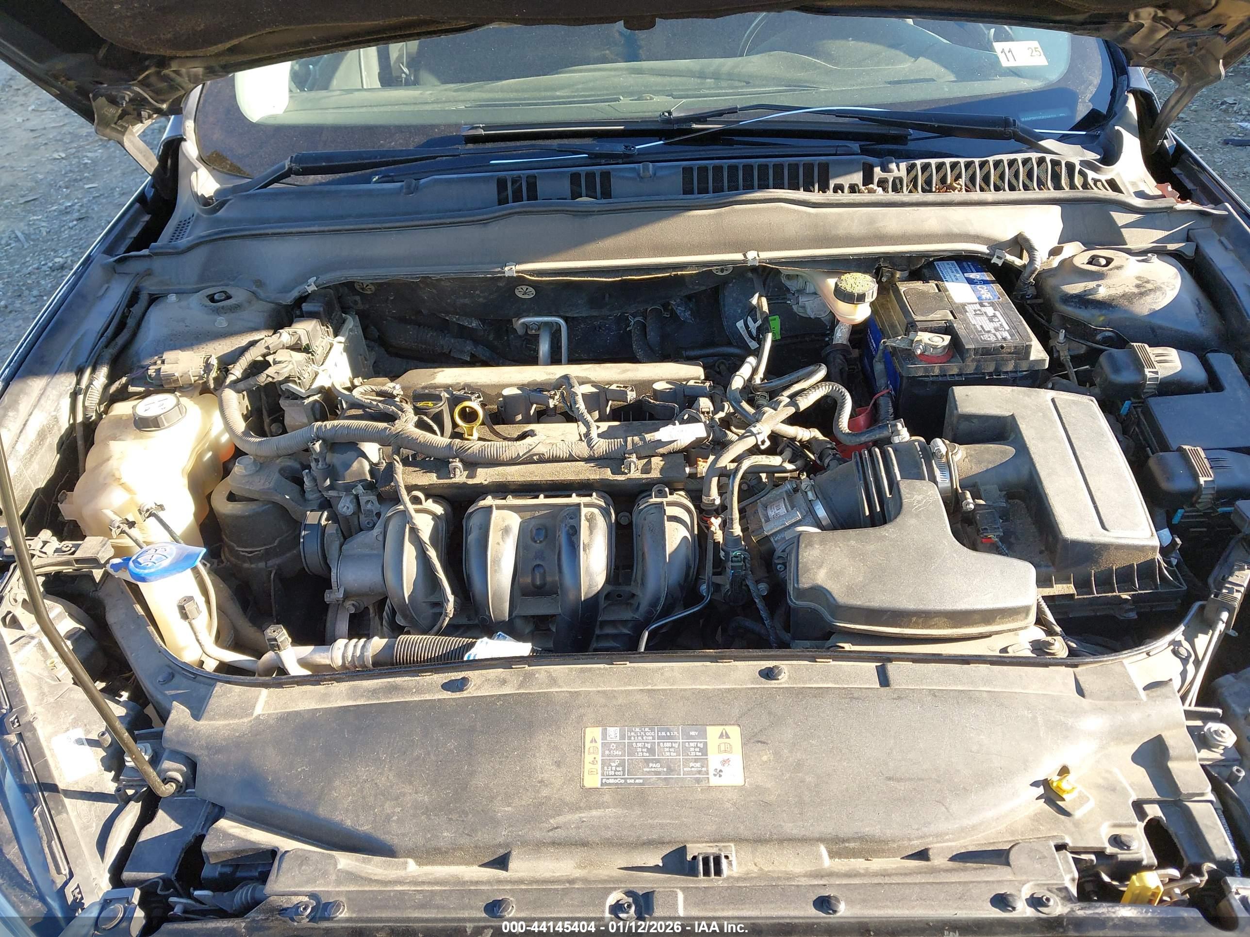 FORD FUSION image 10