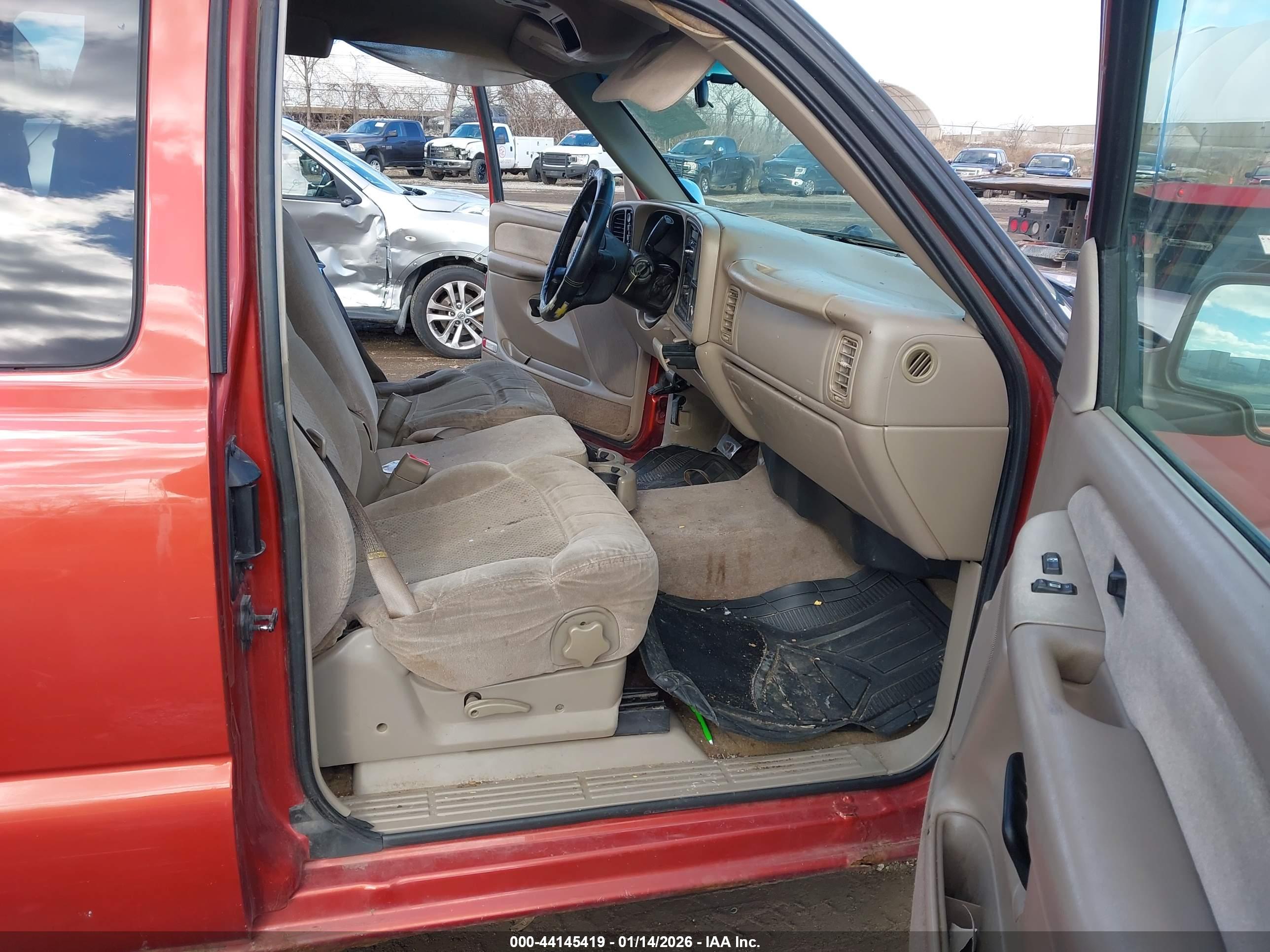 CHEVROLET SILVERADO image 5