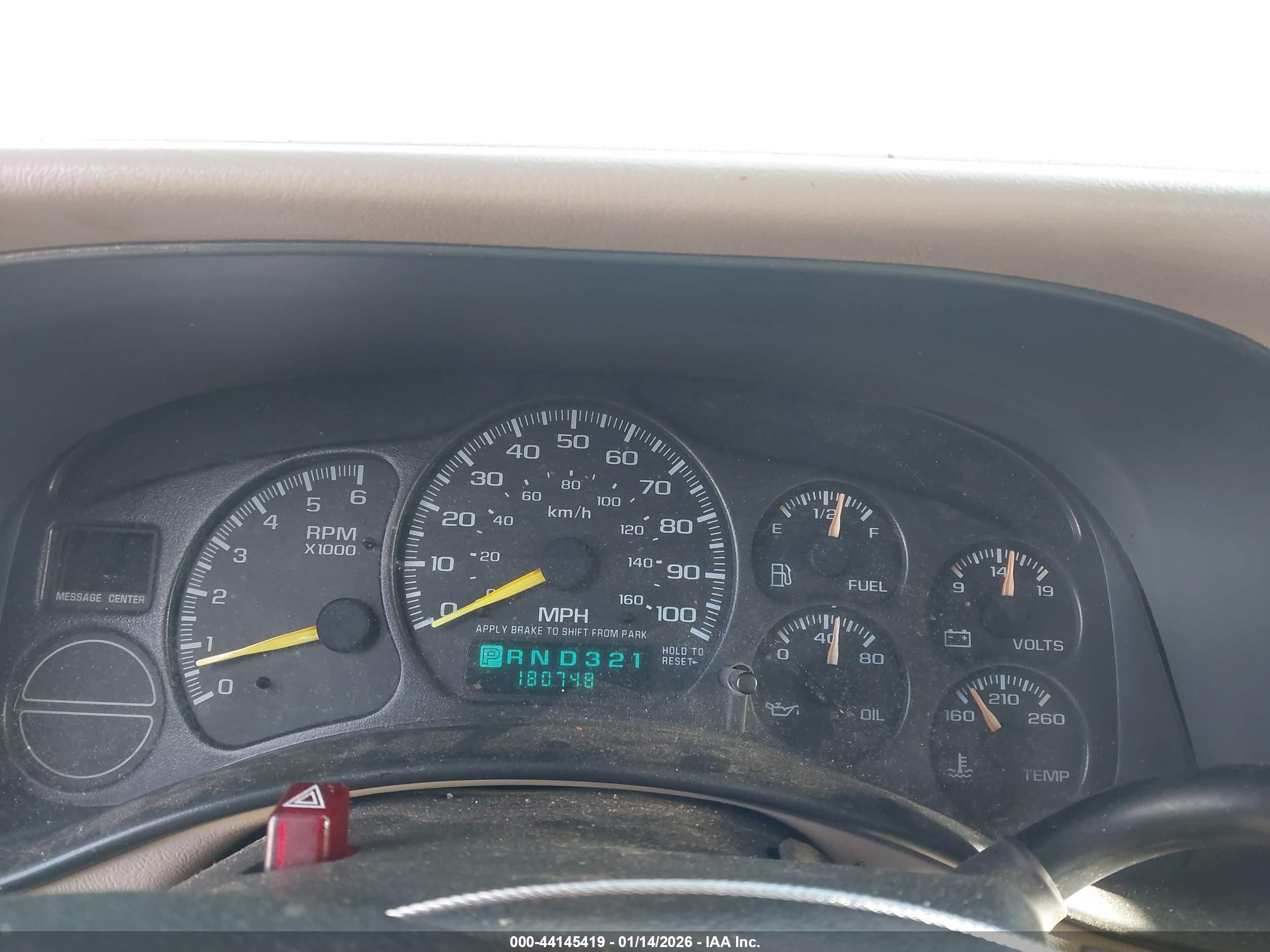 CHEVROLET SILVERADO image 7
