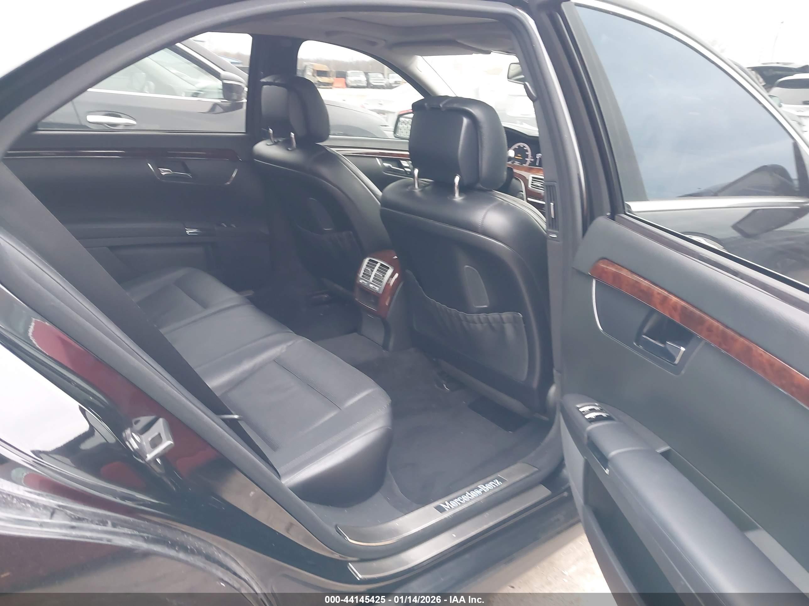 MERCEDES-BENZ S image 8