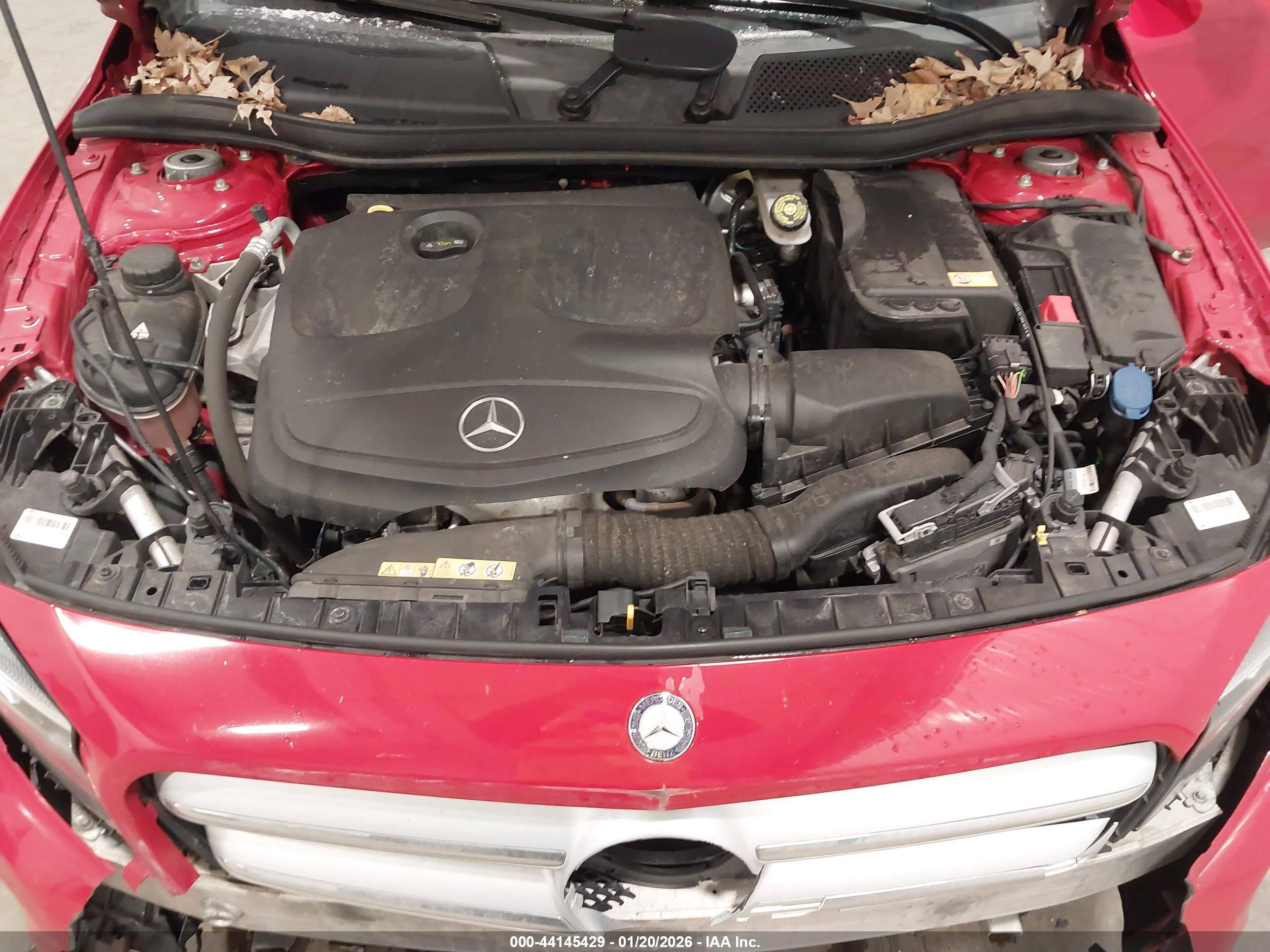 MERCEDES-BENZ GLA image 10