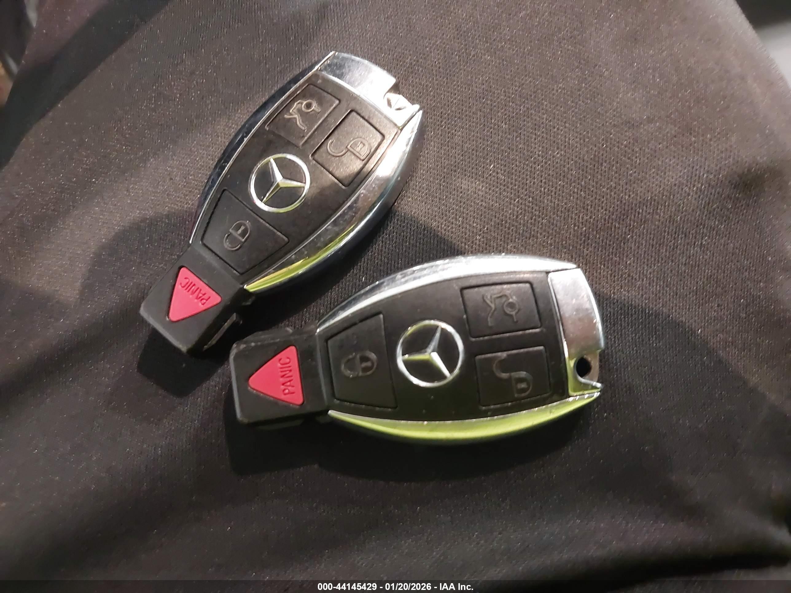 MERCEDES-BENZ GLA image 11