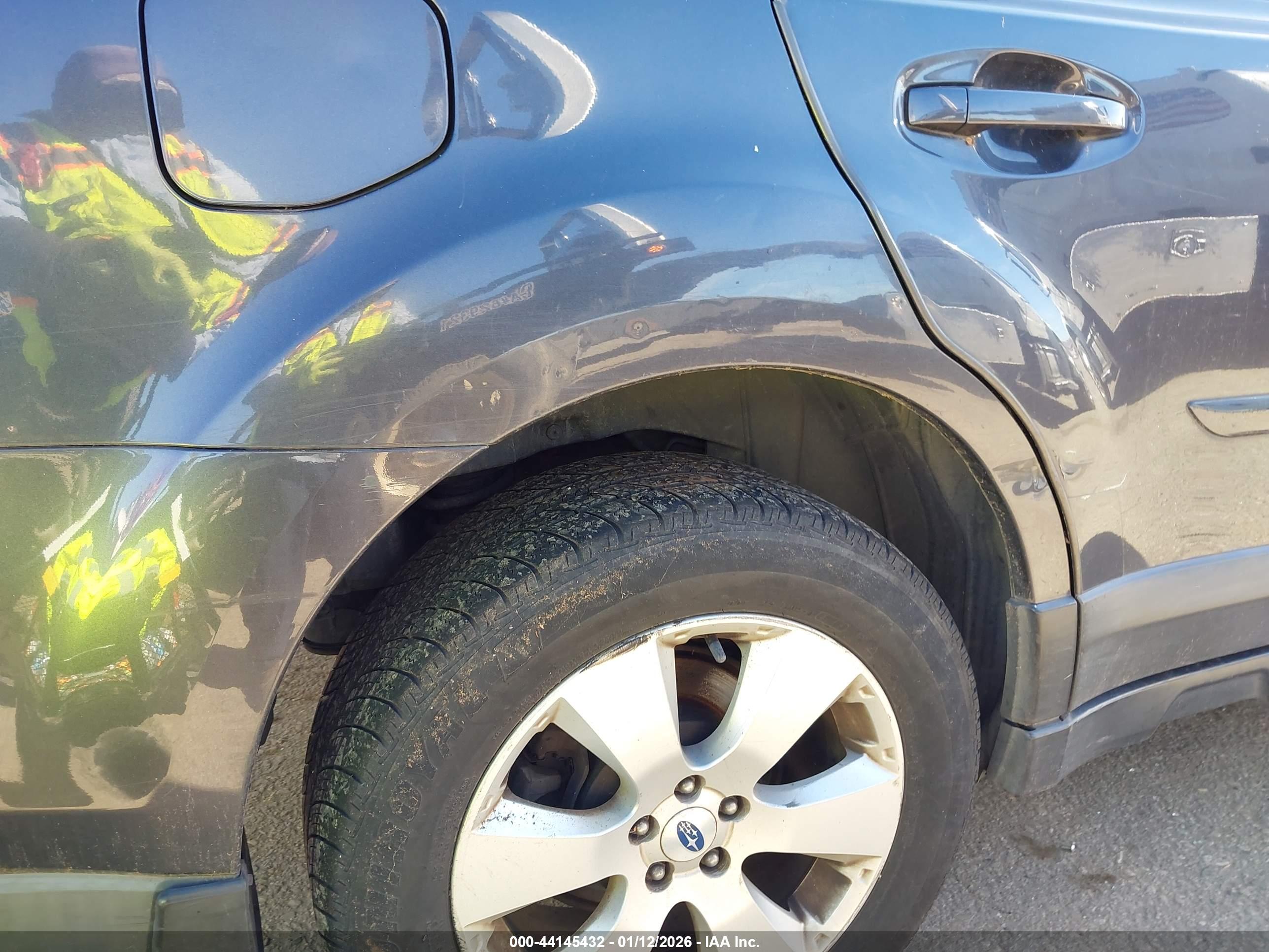 SUBARU OUTBACK image 6