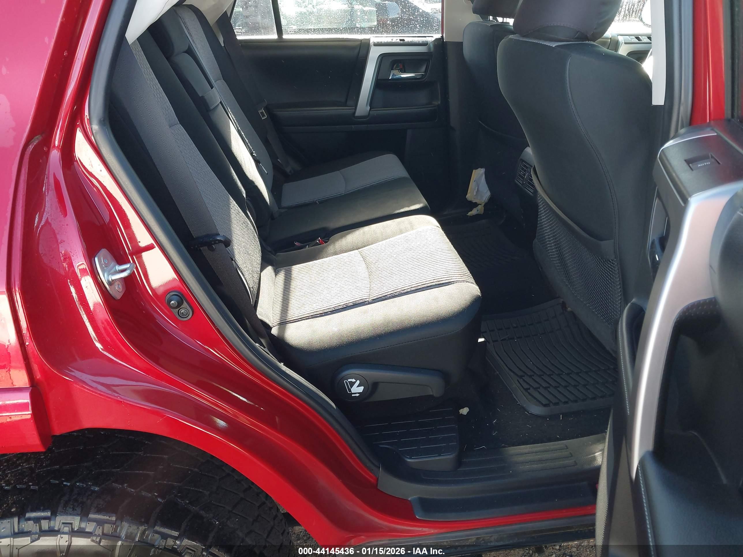 TOYOTA 4RUNNER image 8