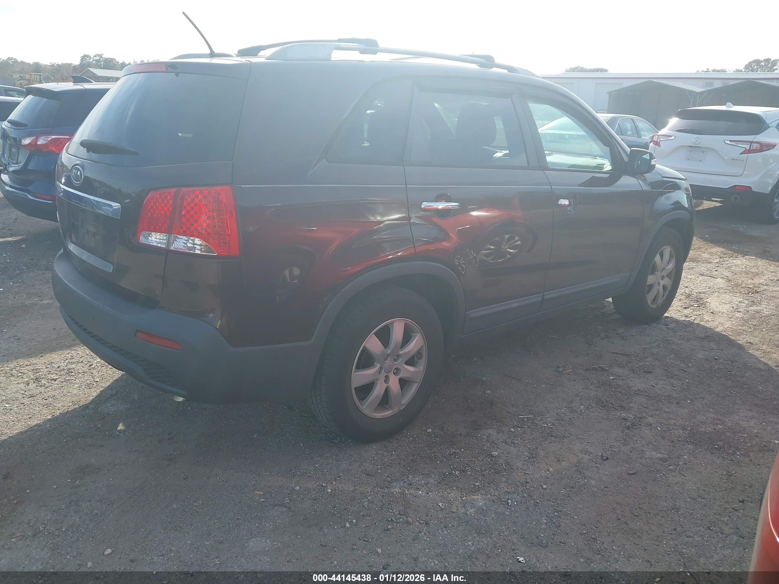 KIA SORENTO image 4