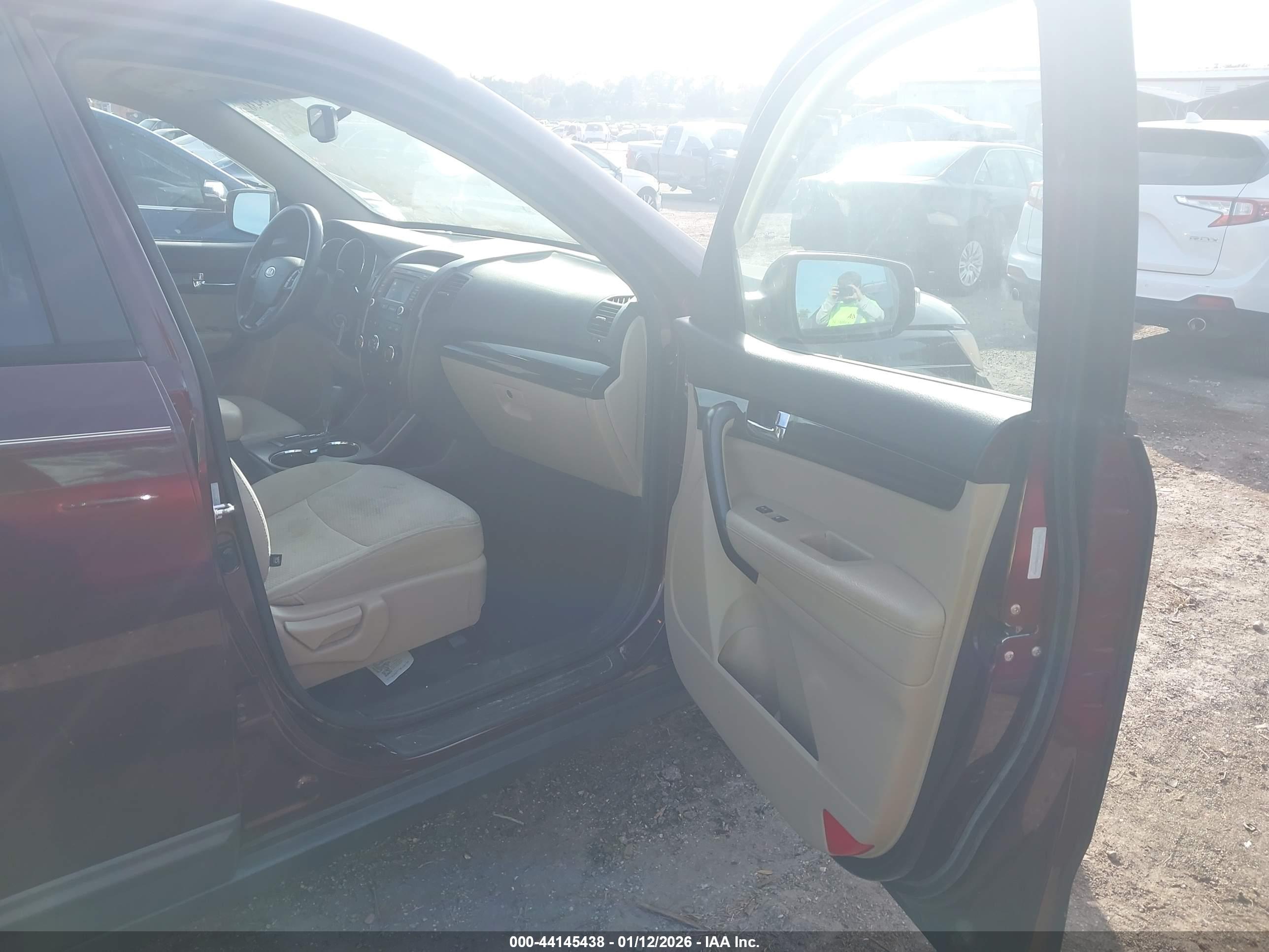 KIA SORENTO image 5