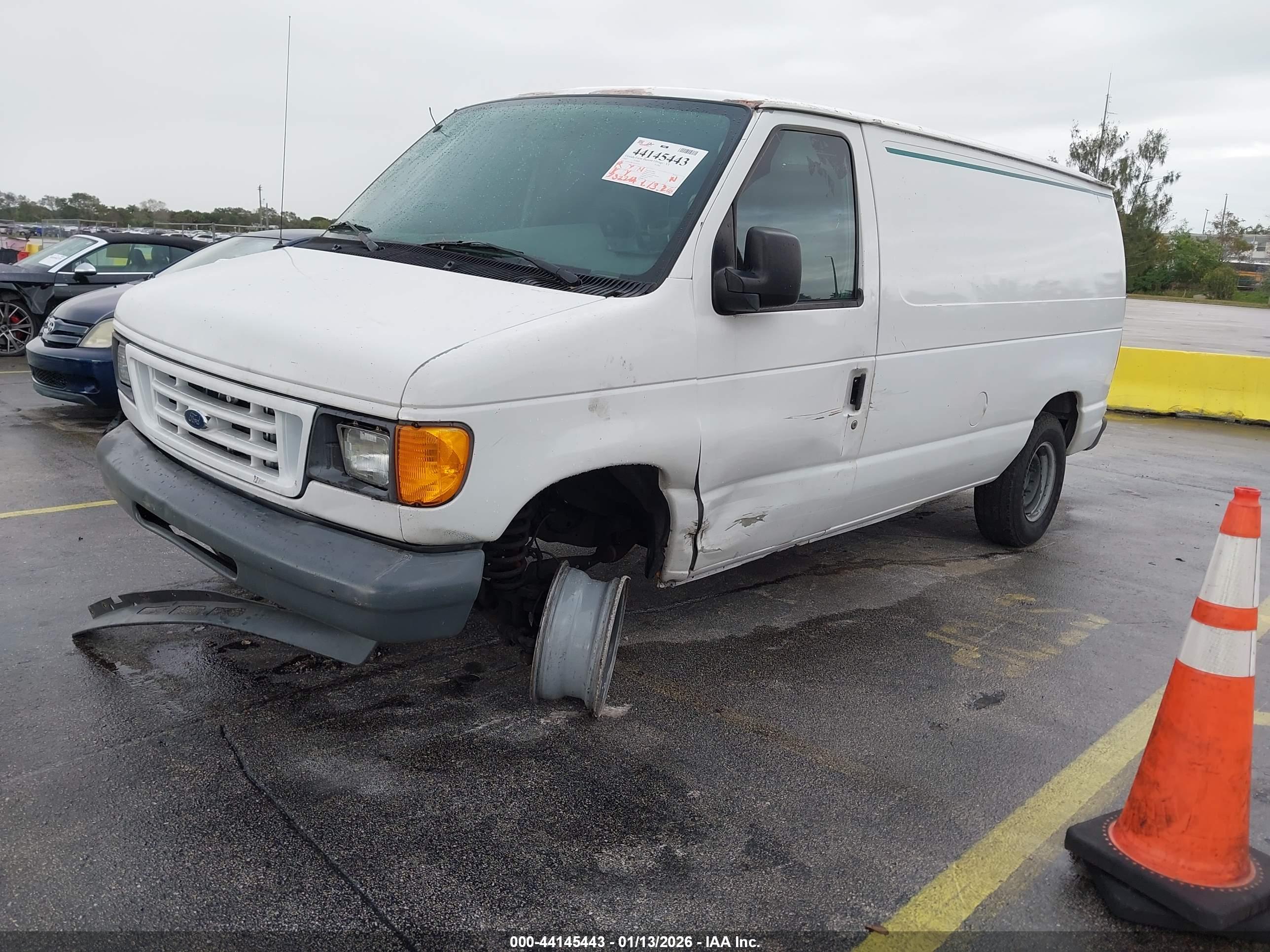 FORD E-250 image 2