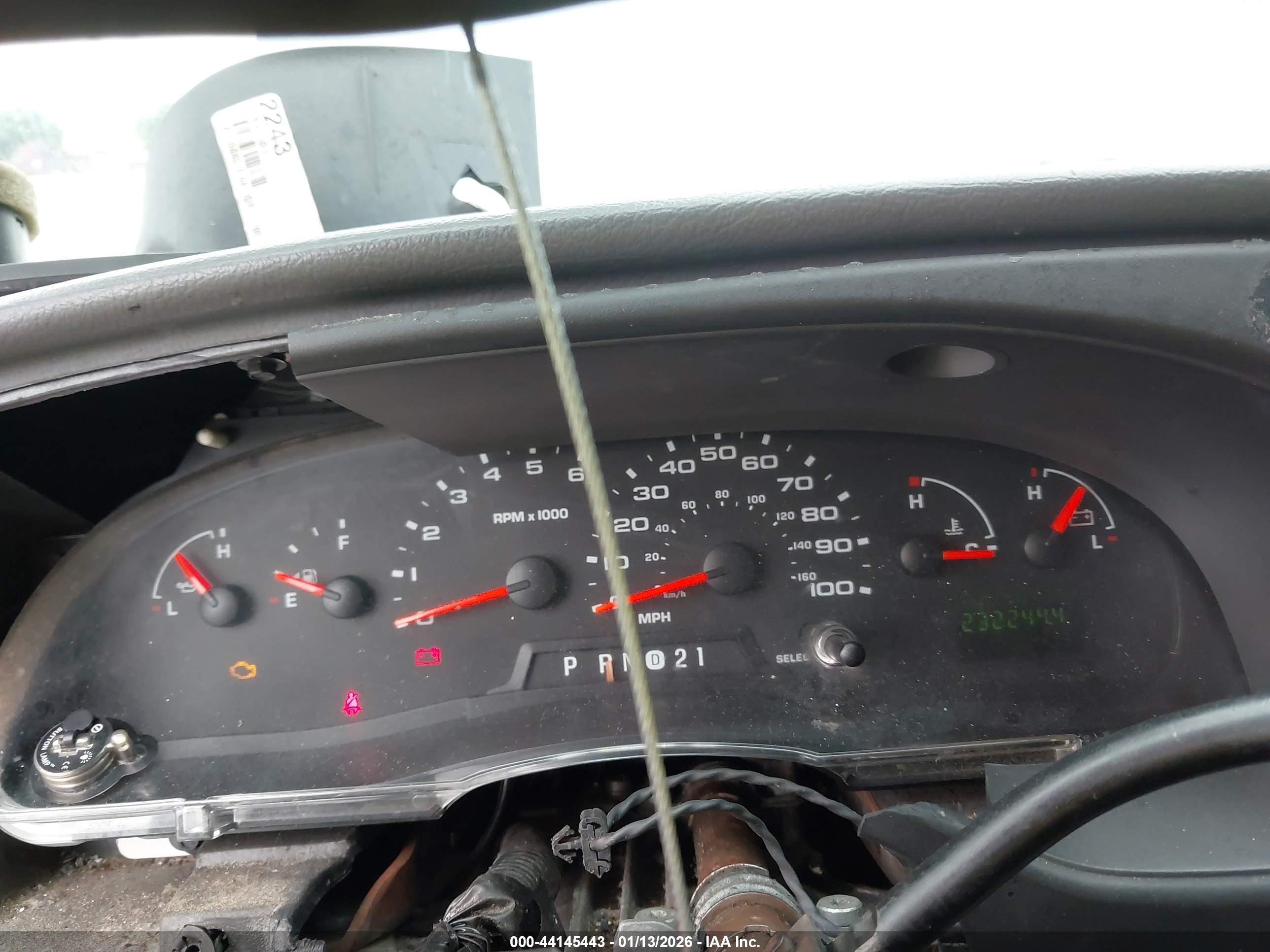 FORD E-250 image 7