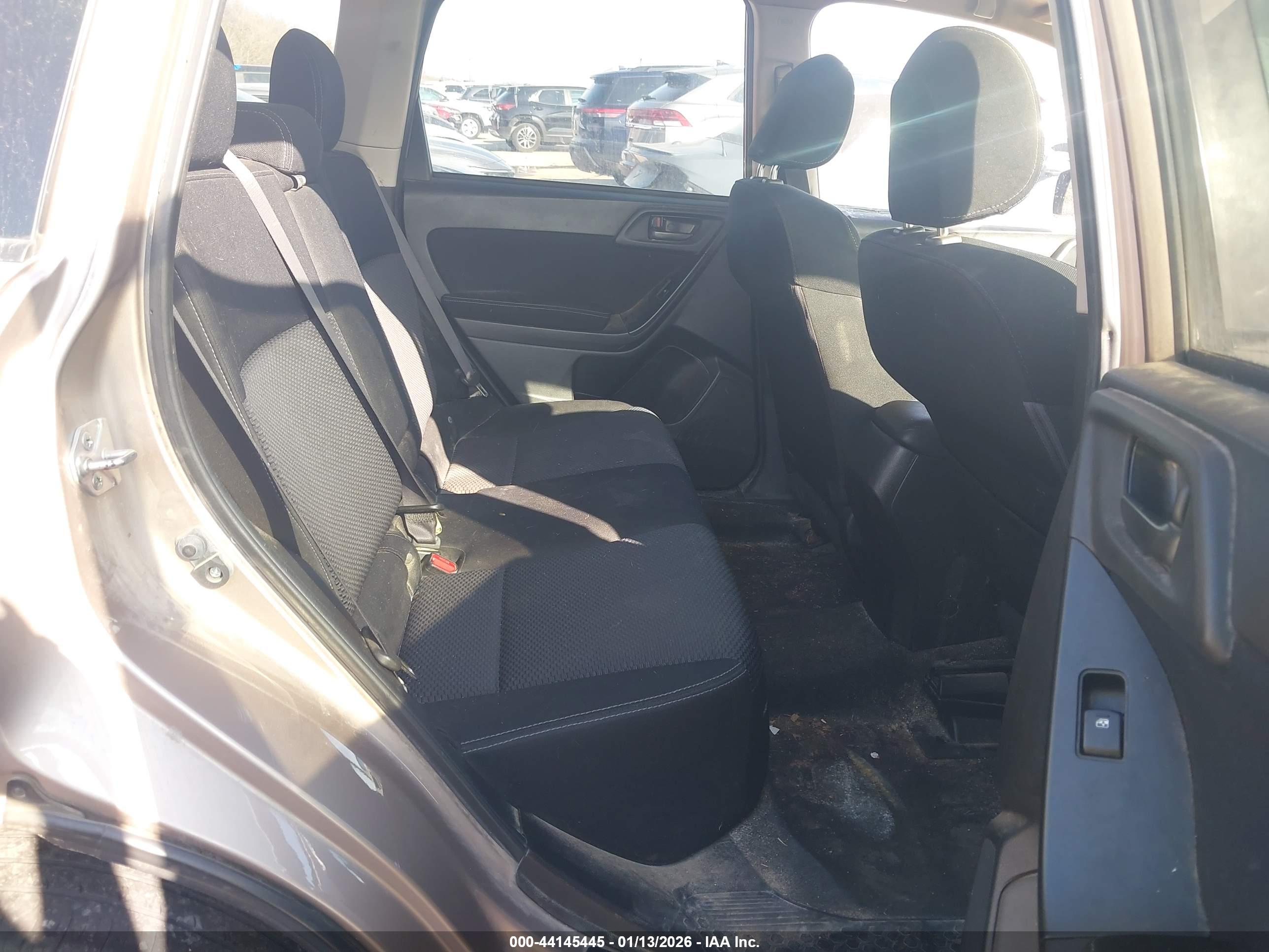 SUBARU FORESTER image 8
