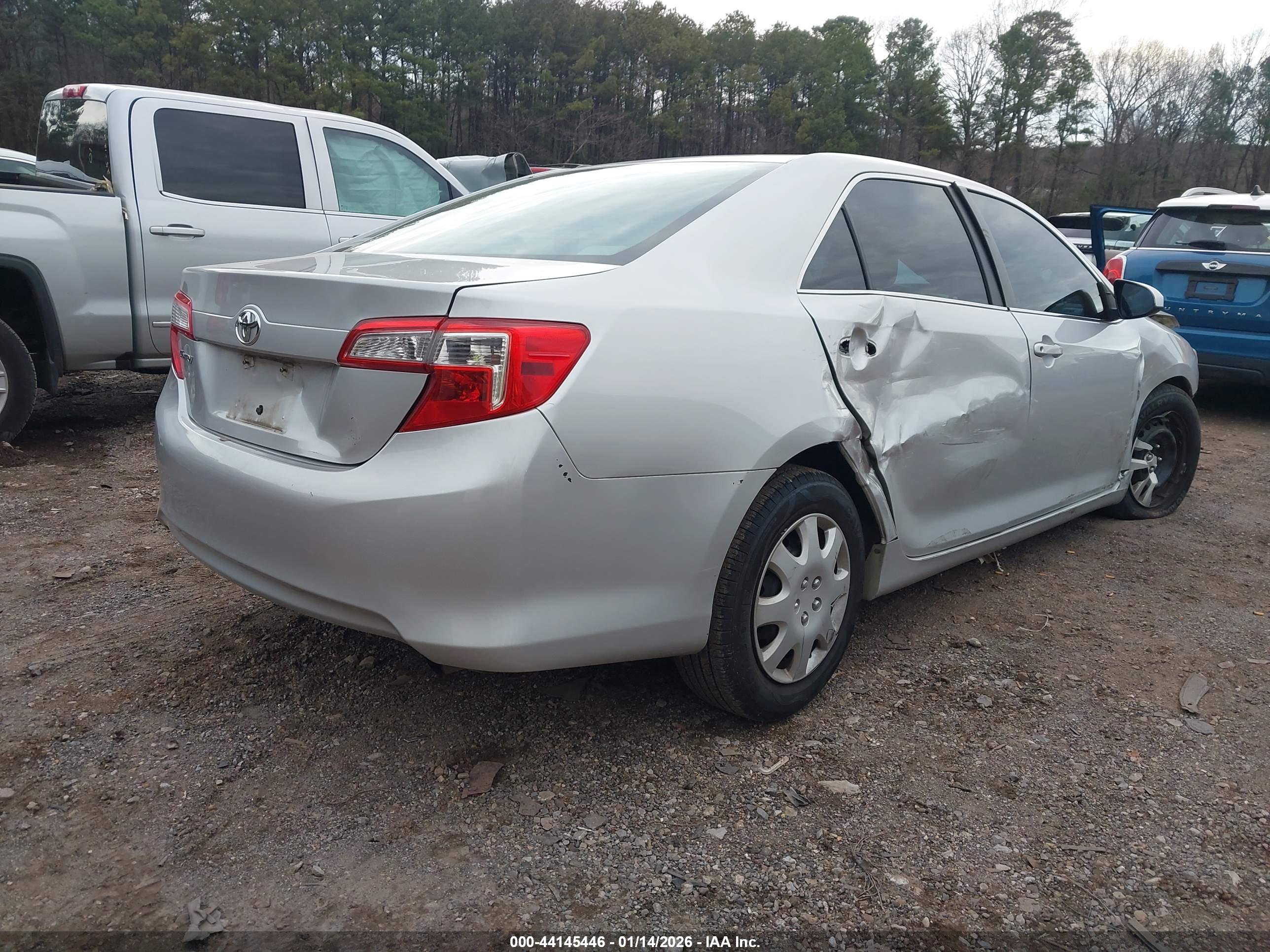 TOYOTA CAMRY image 4