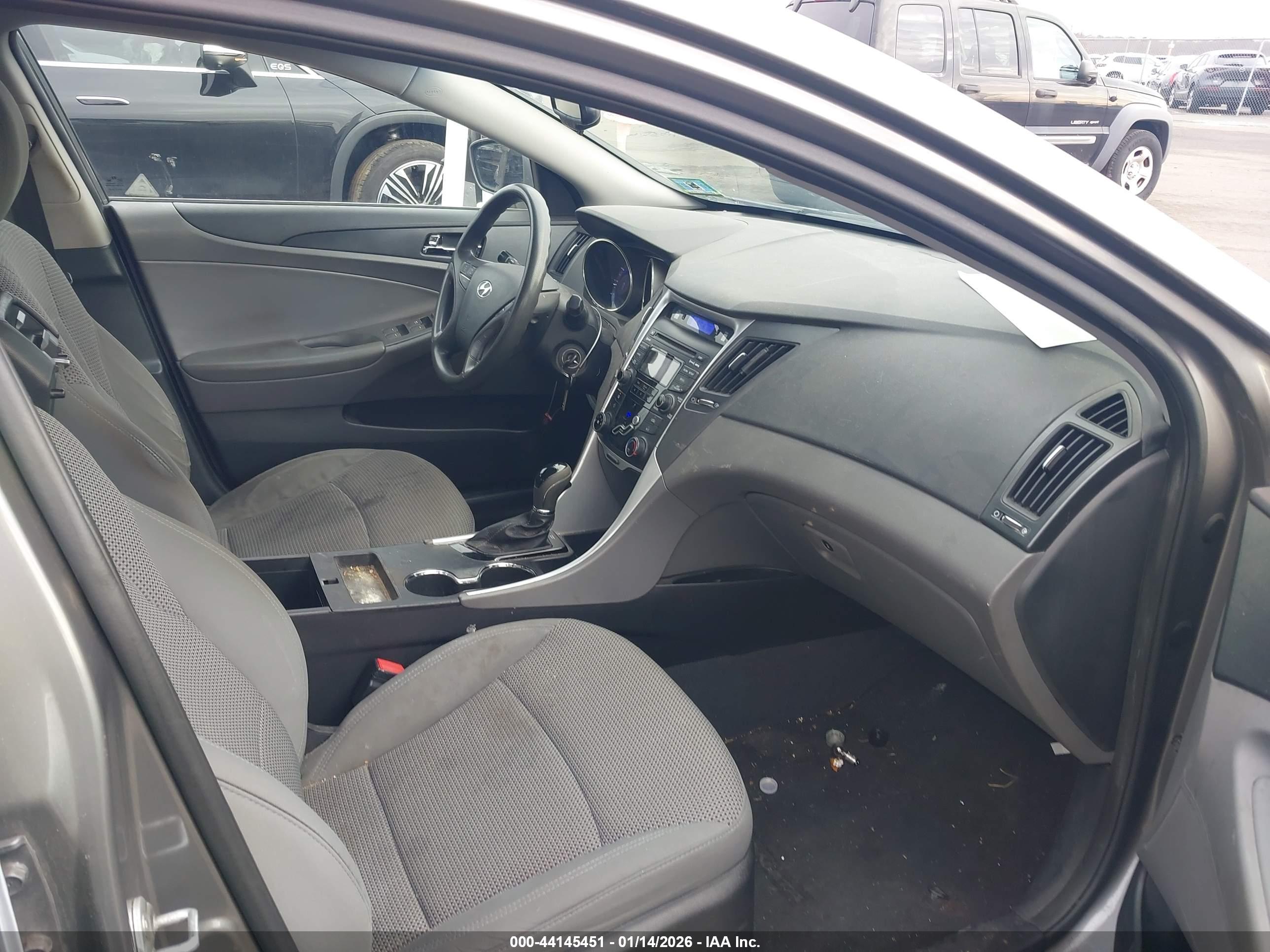 HYUNDAI SONATA image 5