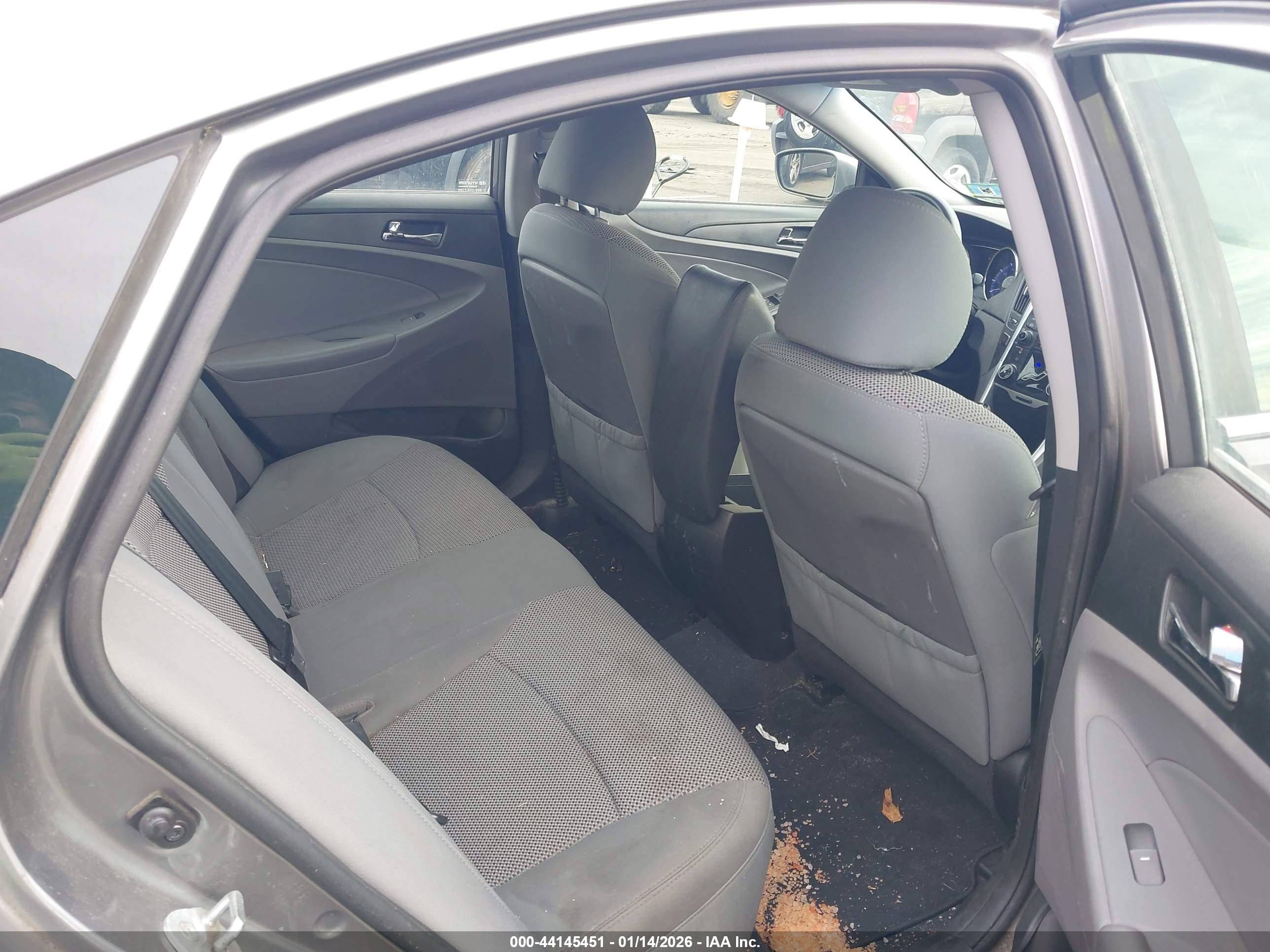HYUNDAI SONATA image 8