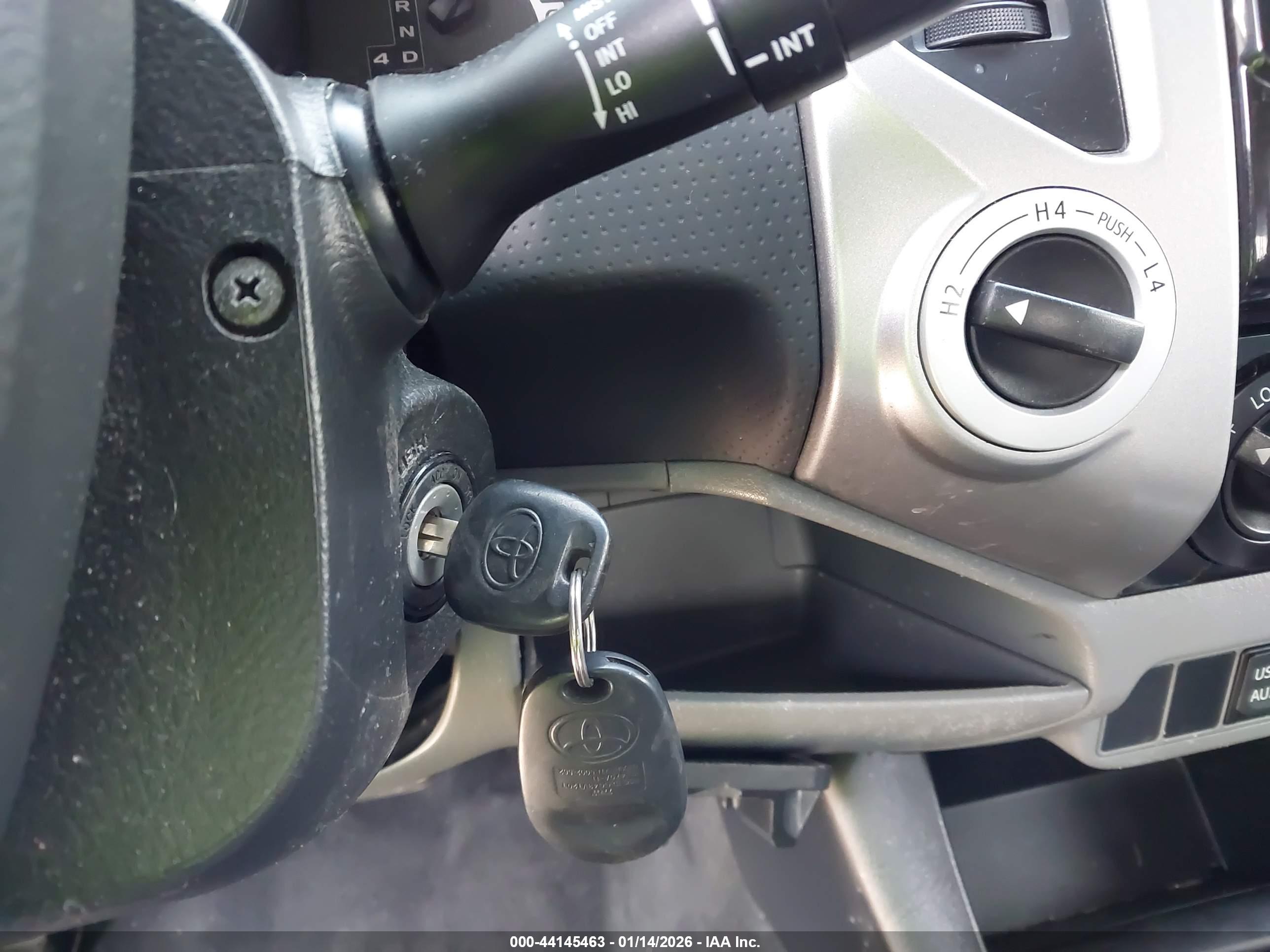 TOYOTA TACOMA image 11