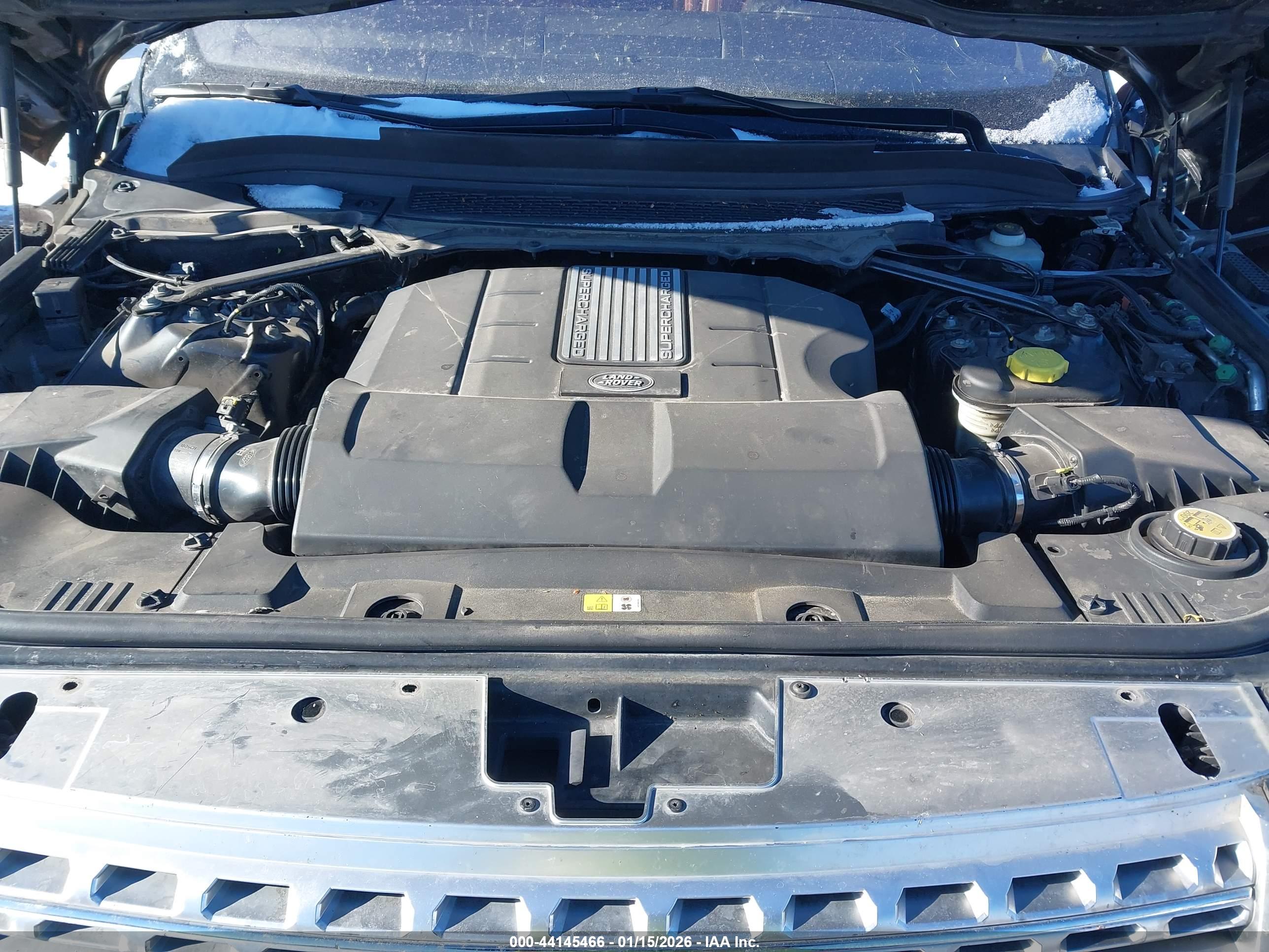 LAND ROVER image 10
