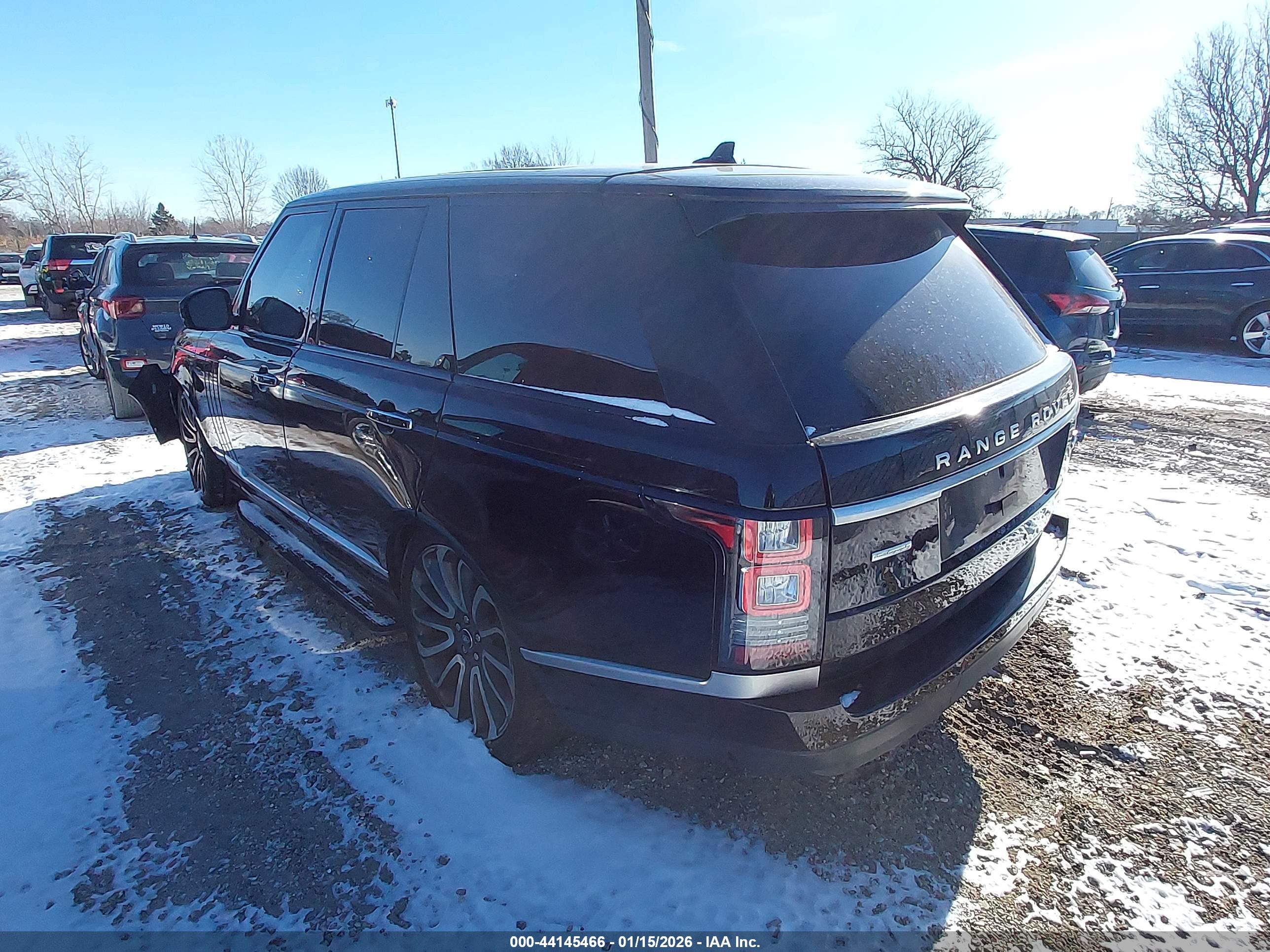 LAND ROVER image 3
