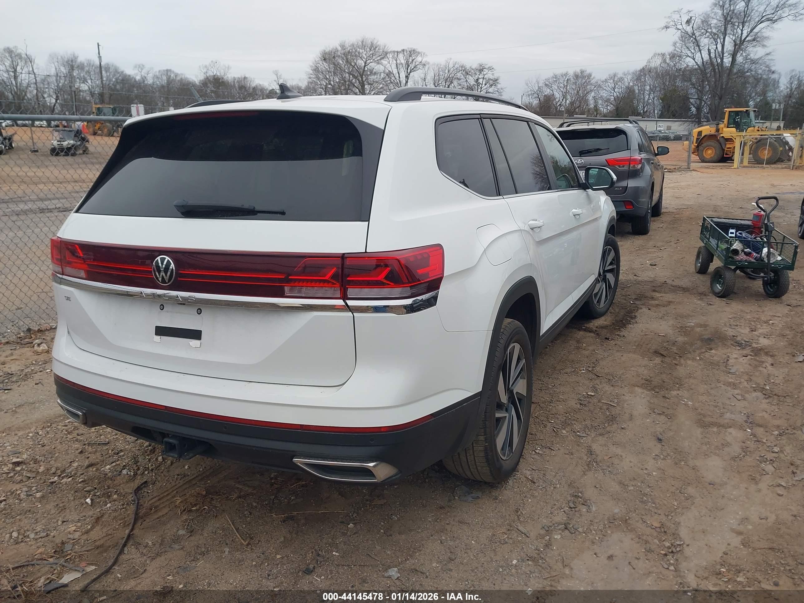 VOLKSWAGEN ATLAS image 4