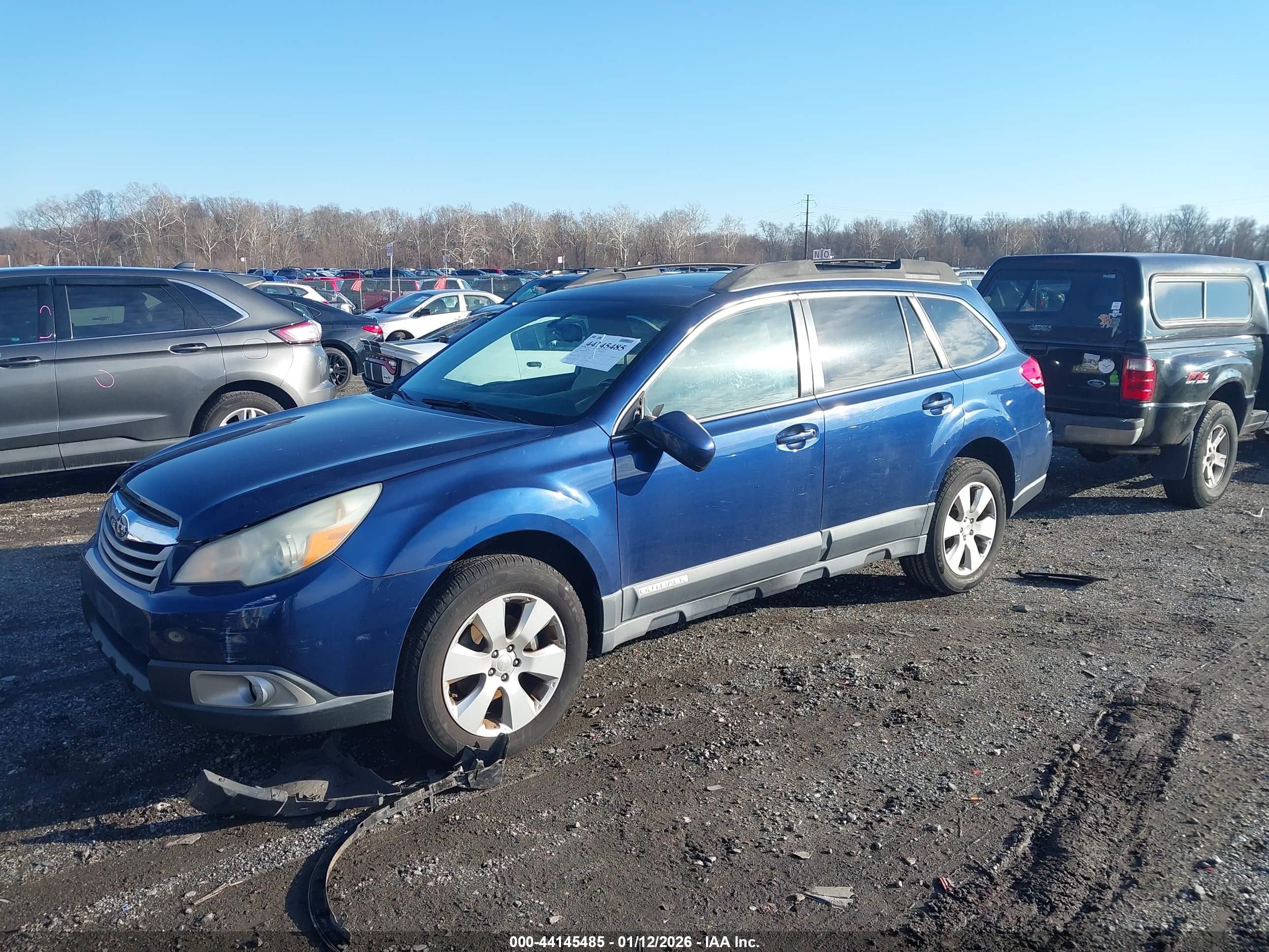 SUBARU OUTBACK image 2