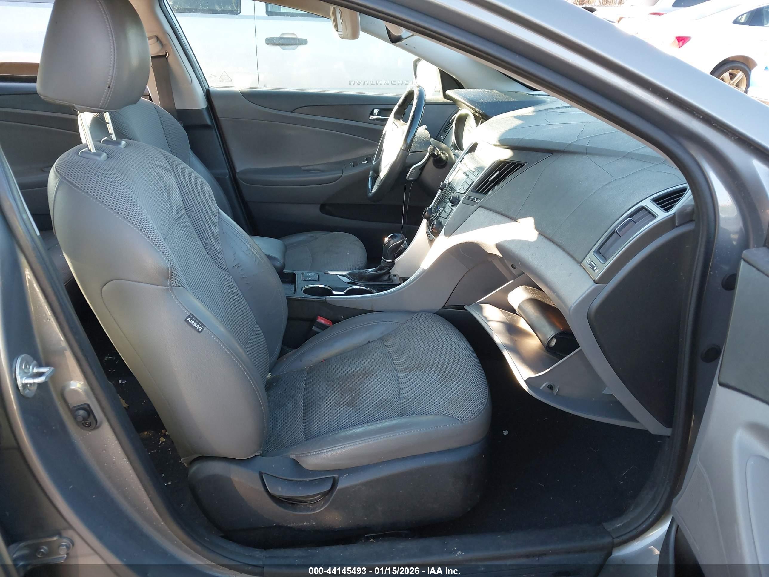 HYUNDAI SONATA image 5